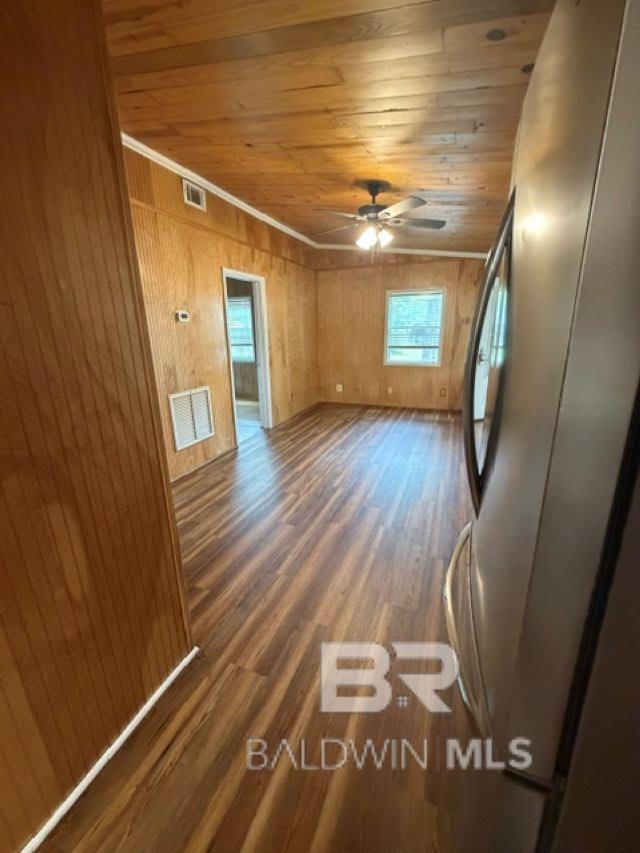 https://zimg.paragon.ice.com/ParagonImages/Property/PG/BCAR/396119/9/0/0/baf7794a689bba0d6224231799569664/7/ff8305534fa61a988d3912b0035860a5/396119-7f43a458-448c-4175-94f5-02b8f36d3949.JPG