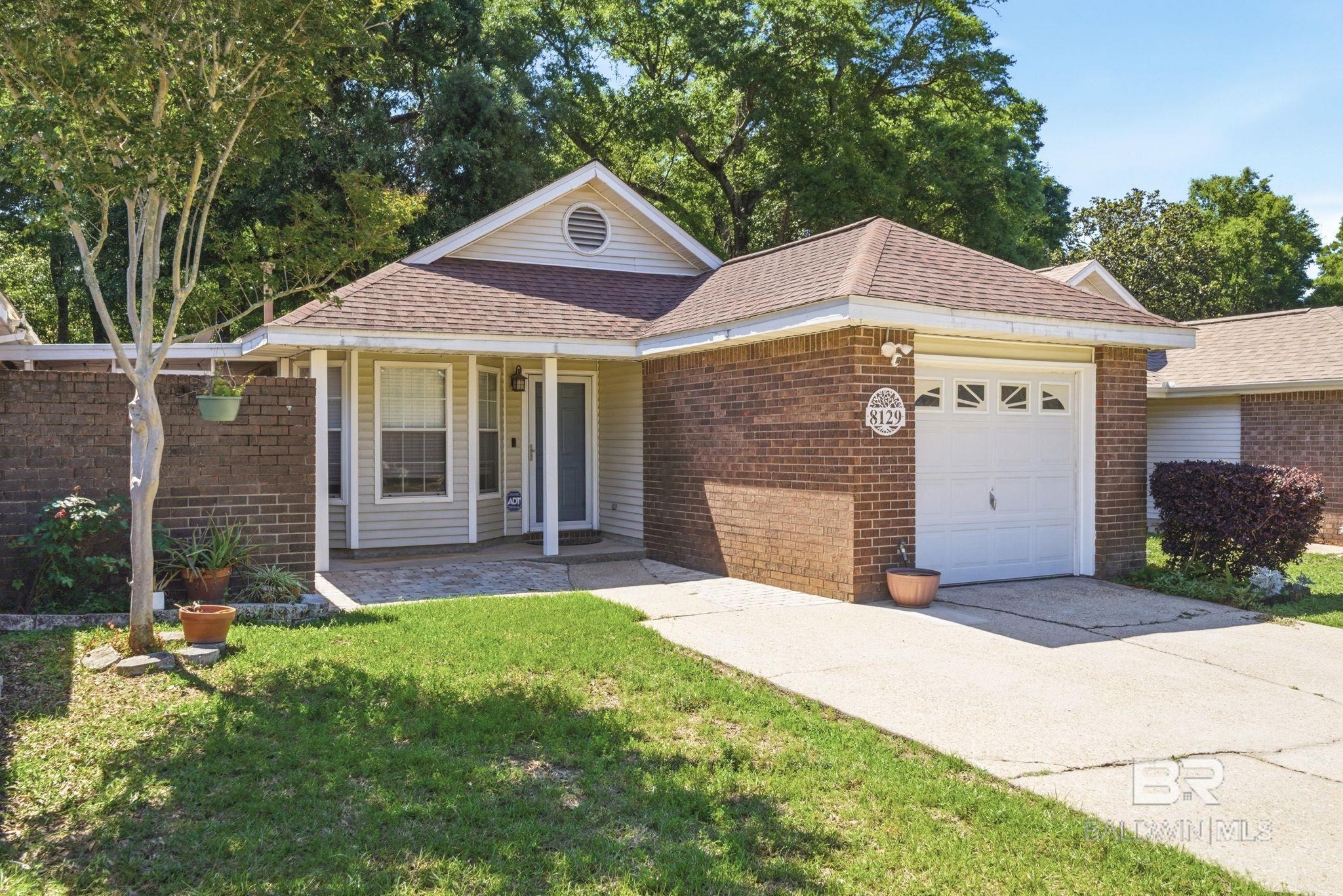https://zimg.paragon.ice.com/ParagonImages/Property/PG/BCAR/396127/3/0/0/3c626c666c63b0598e303da71494cb6a/7/da4d3245f70af51a00a50bf180e2a820/396127-f6d7833d-1a4e-43fc-9c92-a1bf3a7190c2.JPG
