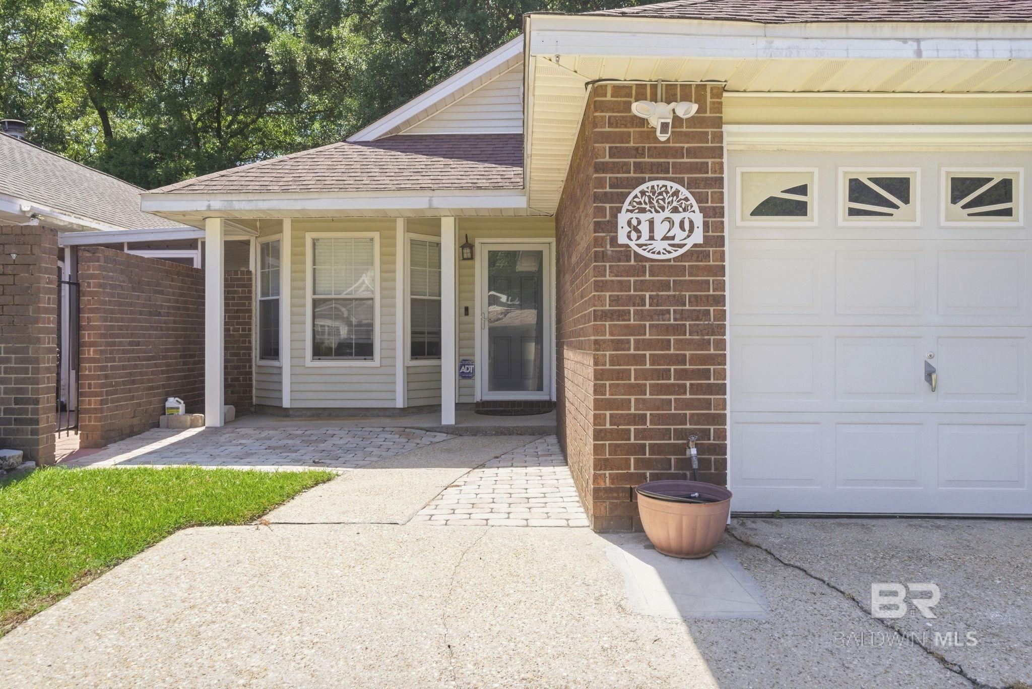 https://zimg.paragon.ice.com/ParagonImages/Property/PG/BCAR/396127/4/0/0/1e74111830c7d414d501709a94396a61/7/da4d3245f70af51a00a50bf180e2a820/396127-8272b9f7-d9f7-4c32-809a-9390404c3967.JPG