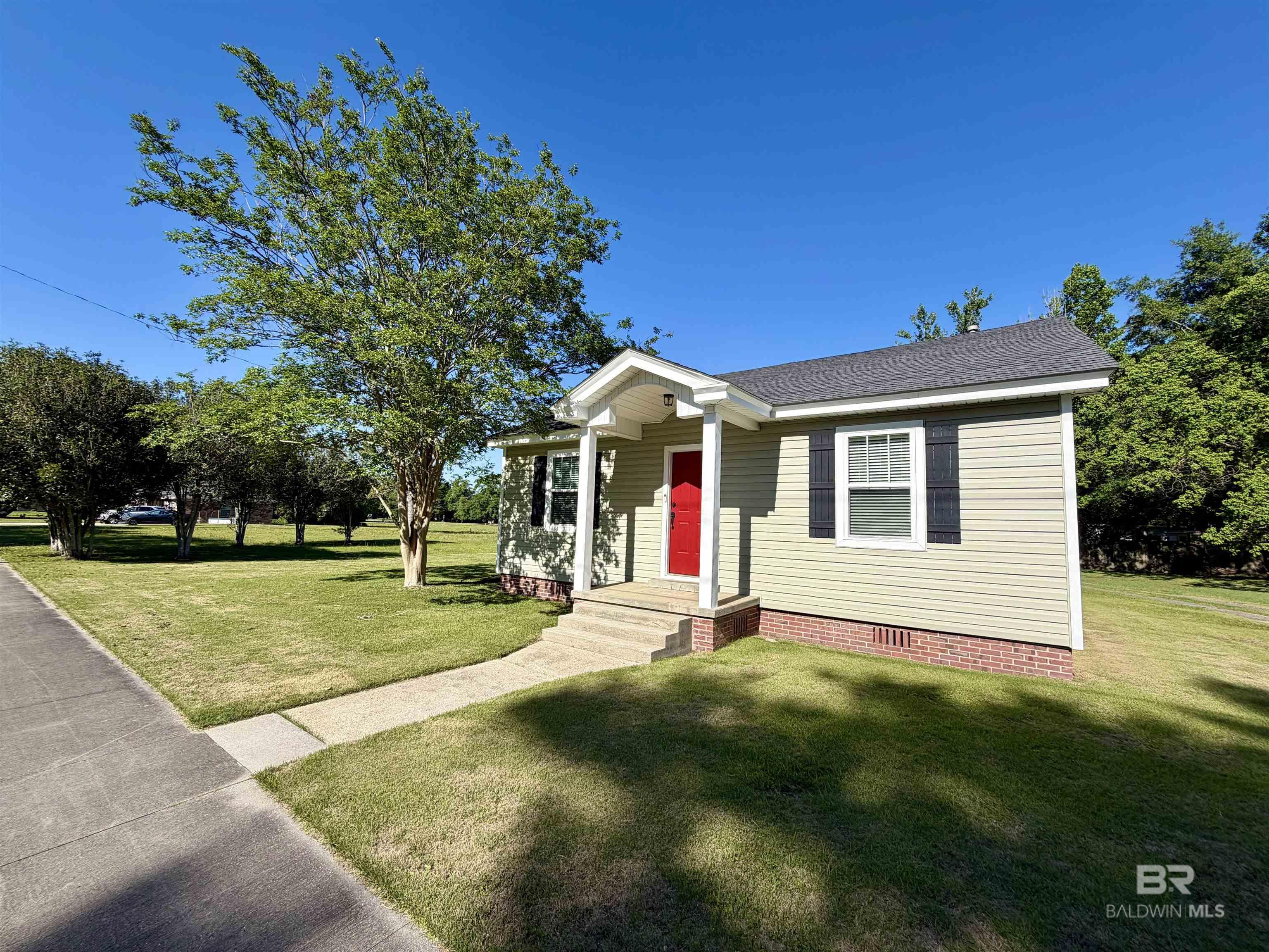 https://zimg.paragon.ice.com/ParagonImages/Property/PG/BCAR/396129/1/0/0/765d7c8ca4df9dfa2f9b37a39674ad5a/7/2de1798d62020bef826ffc1272aad491/396129-3903d50b-ad7b-46c0-9f20-9cd784a36006.JPG