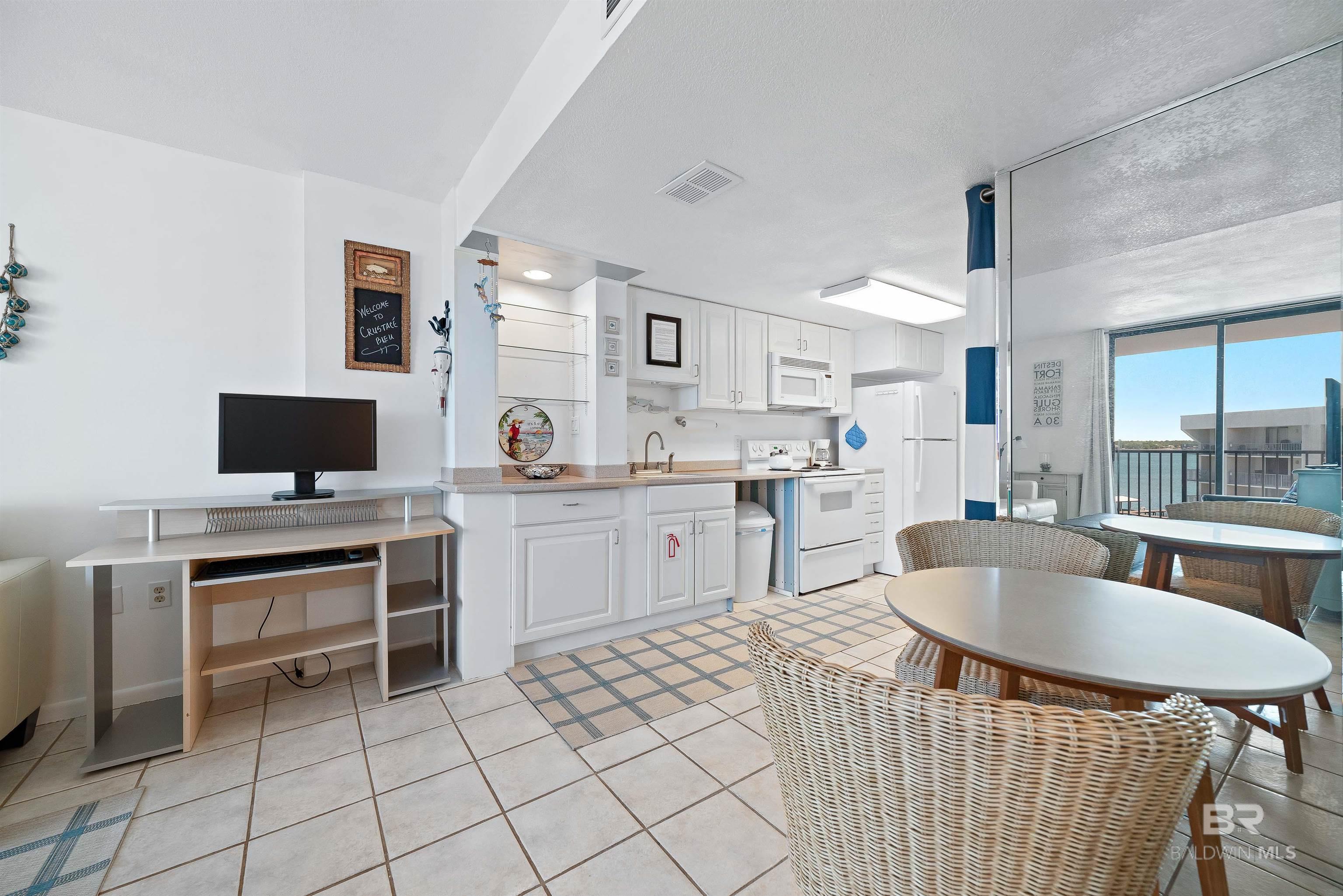 https://zimg.paragon.ice.com/ParagonImages/Property/PG/BCAR/396130/17/0/0/3e32bda2e2ddb5cb30cc50671ce2dc49/7/268363a72b4f6ddfbd6a75b4b8330f93/396130-7580084f-df9d-45fb-bccc-dc10e2ac5c02.JPG