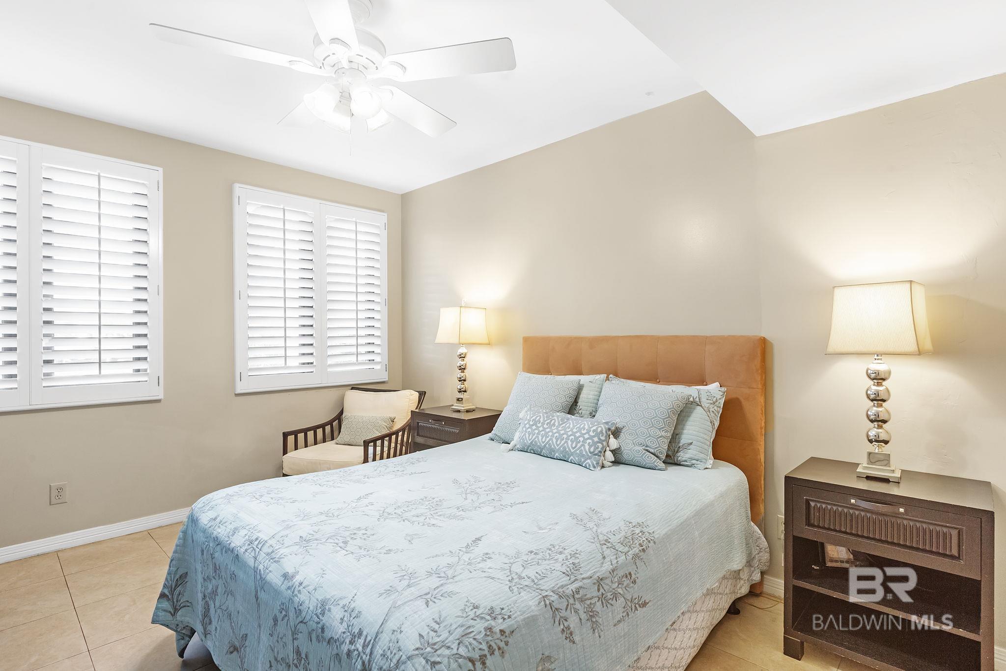 https://zimg.paragon.ice.com/ParagonImages/Property/PG/BCAR/396133/22/0/0/786b3cffeb0321d98e38d71f793be3c3/7/c5b88af1496b68072c436a88b2373cb0/396133-b91253bf-47f3-4763-8fd8-8958e697dacb.JPG