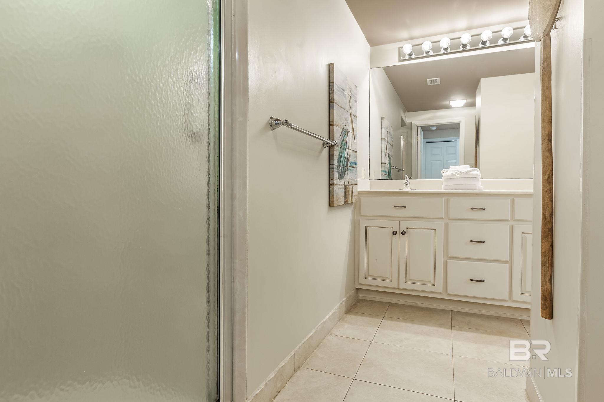 https://zimg.paragon.ice.com/ParagonImages/Property/PG/BCAR/396133/28/0/0/077830131eb4b62c3a6d92e2d73f9ca9/7/c5b88af1496b68072c436a88b2373cb0/396133-5ea54695-a191-4a07-8fdf-54982276ce8c.JPG
