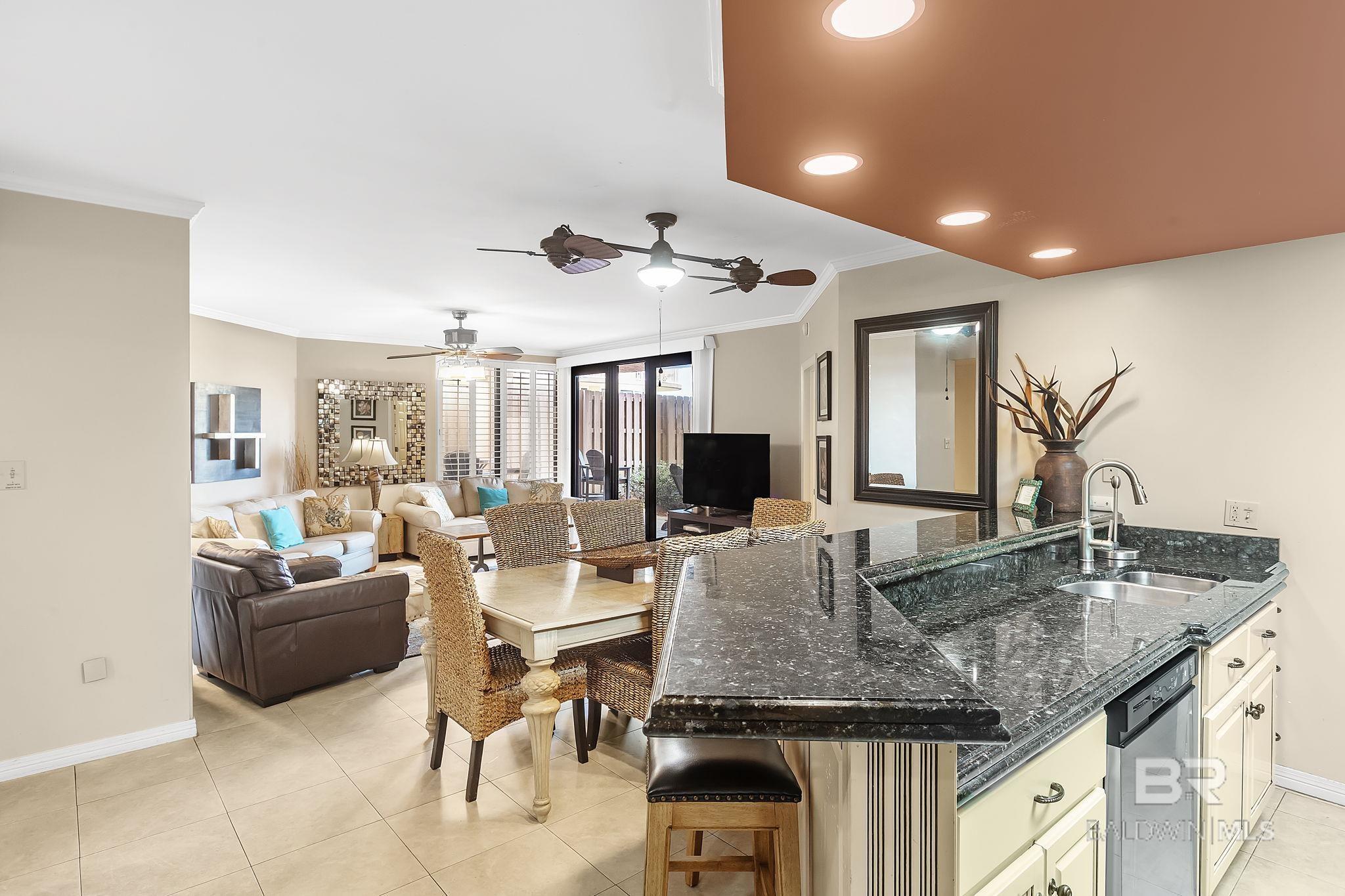 https://zimg.paragon.ice.com/ParagonImages/Property/PG/BCAR/396133/7/0/0/5a8499c921d0f53fb002134d3cc9e78a/7/c5b88af1496b68072c436a88b2373cb0/396133-fb5a9df6-607a-4c26-b695-be8be70a2271.JPG