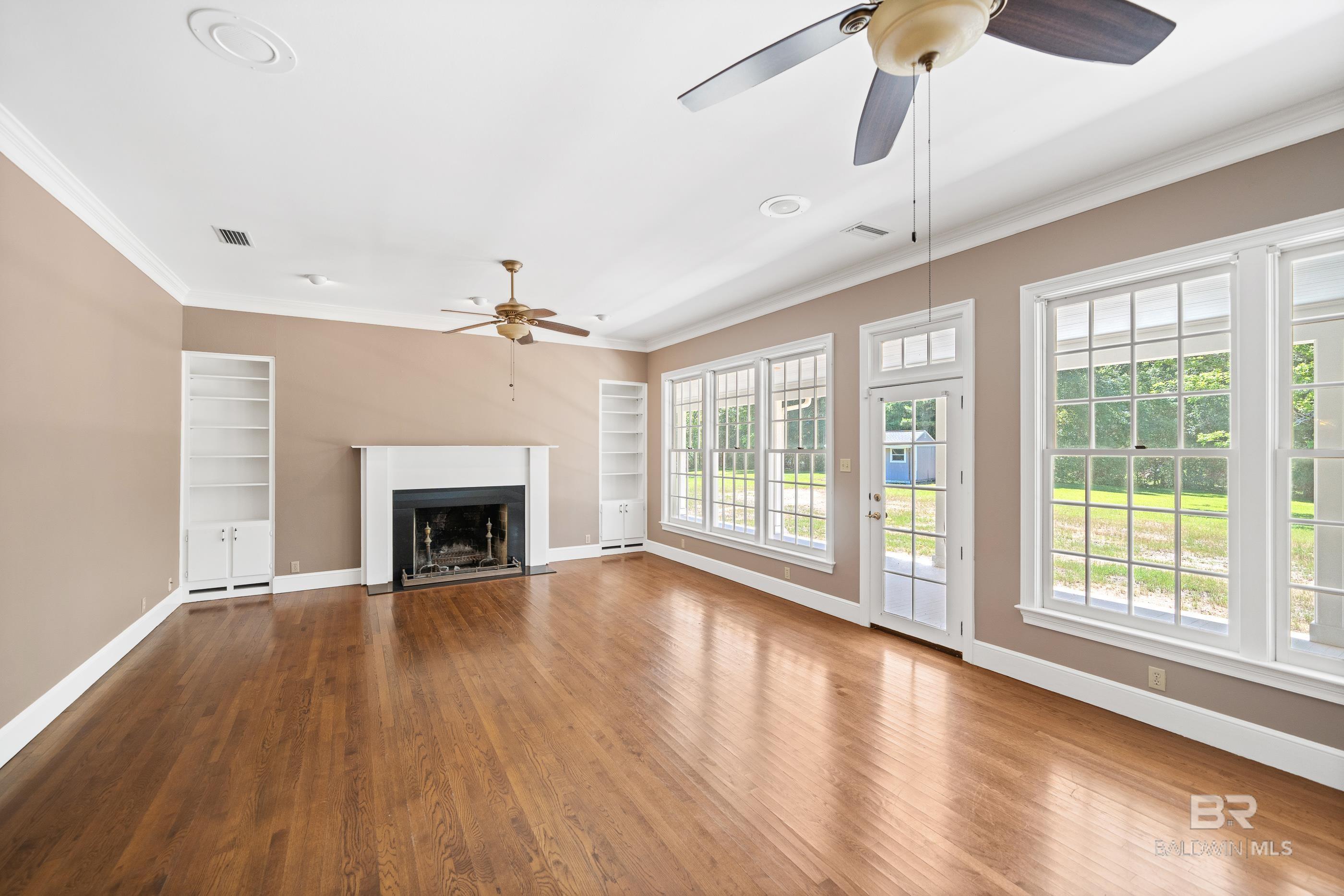 https://zimg.paragon.ice.com/ParagonImages/Property/PG/BCAR/396134/7/0/0/2b2d495c00533f995881672f3e834022/7/dfb3cff1a7edbc8d3dd278888d0749ad/396134-1a80f6a6-2223-4afa-8c3d-1a09475c8d40.JPG