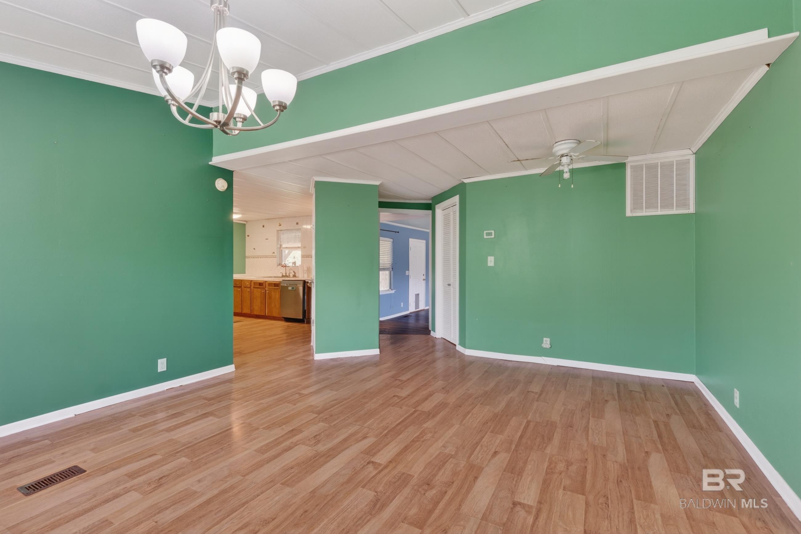 https://zimg.paragon.ice.com/ParagonImages/Property/PG/BCAR/396137/26/0/0/1d59c0ae59881a94b811f80ff54385b0/7/00ae9acc52bdf228baa97ede553d3a00/396137-c96f79c4-f91d-433d-8b4f-5a376109f793.JPG