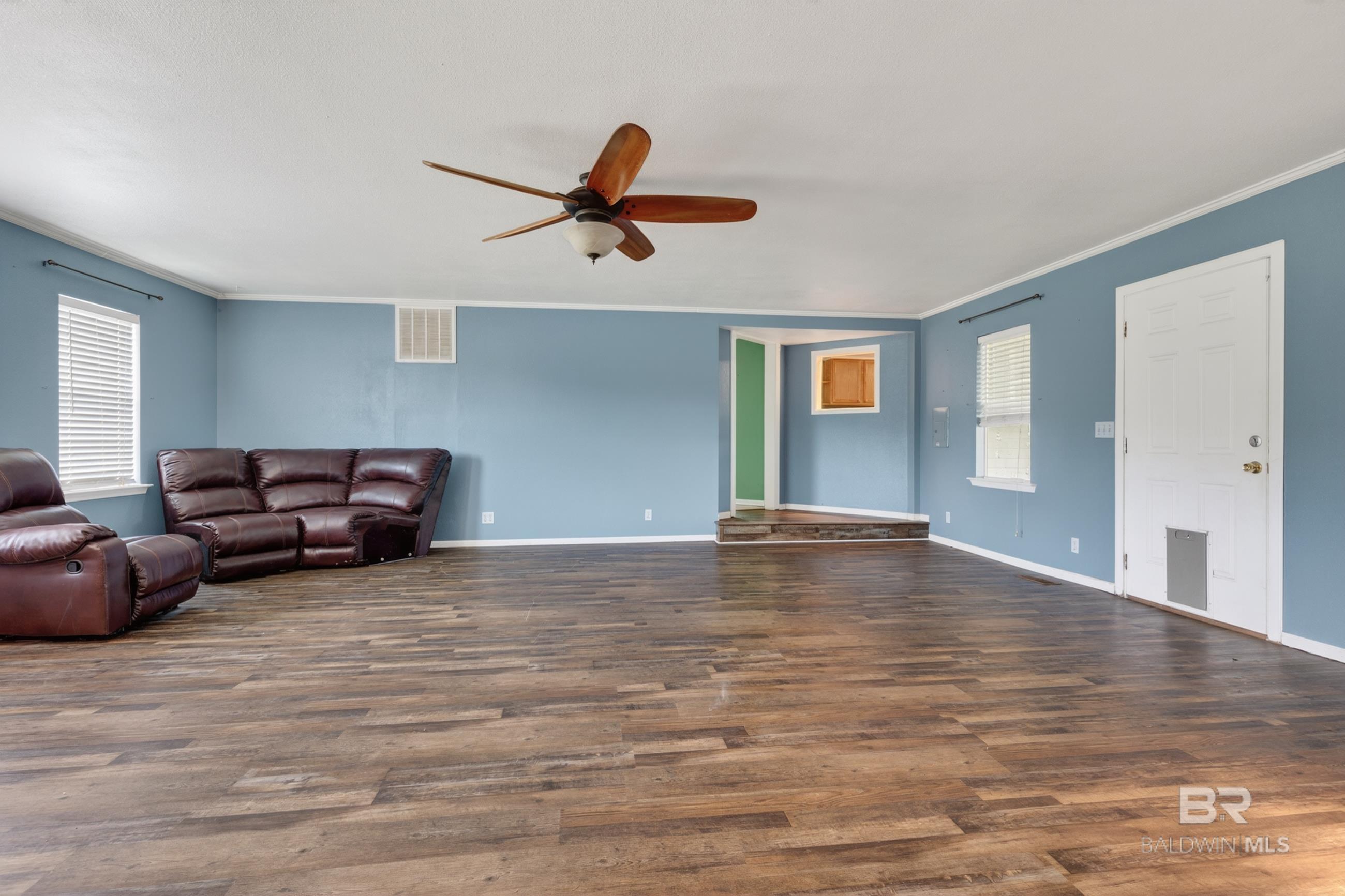 https://zimg.paragon.ice.com/ParagonImages/Property/PG/BCAR/396137/32/0/0/420ad5de1f6172cbf6b26fafb859eb57/7/00ae9acc52bdf228baa97ede553d3a00/396137-c10059ae-874f-4f06-adaf-4092538a5509.JPG