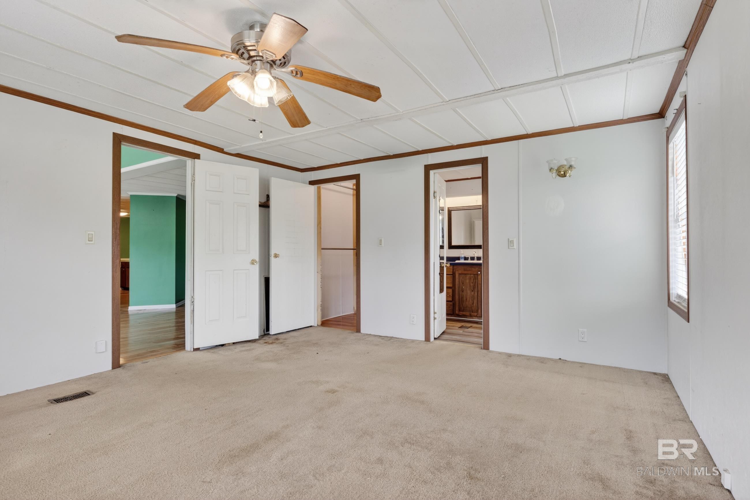 https://zimg.paragon.ice.com/ParagonImages/Property/PG/BCAR/396137/39/0/0/5c2d9eae4d585e373f7a4d5b70dda097/7/00ae9acc52bdf228baa97ede553d3a00/396137-23d4341f-b44e-4775-9bc8-8dbd04550246.JPG
