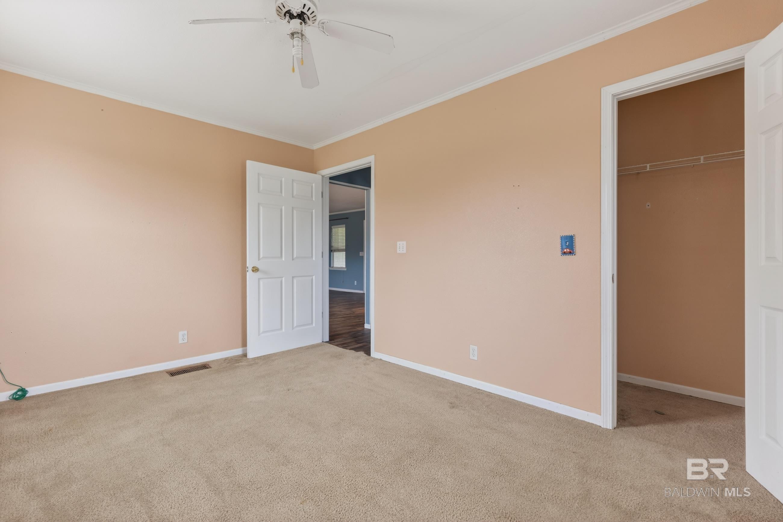 https://zimg.paragon.ice.com/ParagonImages/Property/PG/BCAR/396137/53/0/0/c323eb7d76dfc088053ae7b6132d7724/7/00ae9acc52bdf228baa97ede553d3a00/396137-1b96a4db-0711-4ed5-91a3-f2d0eb5ac298.JPG
