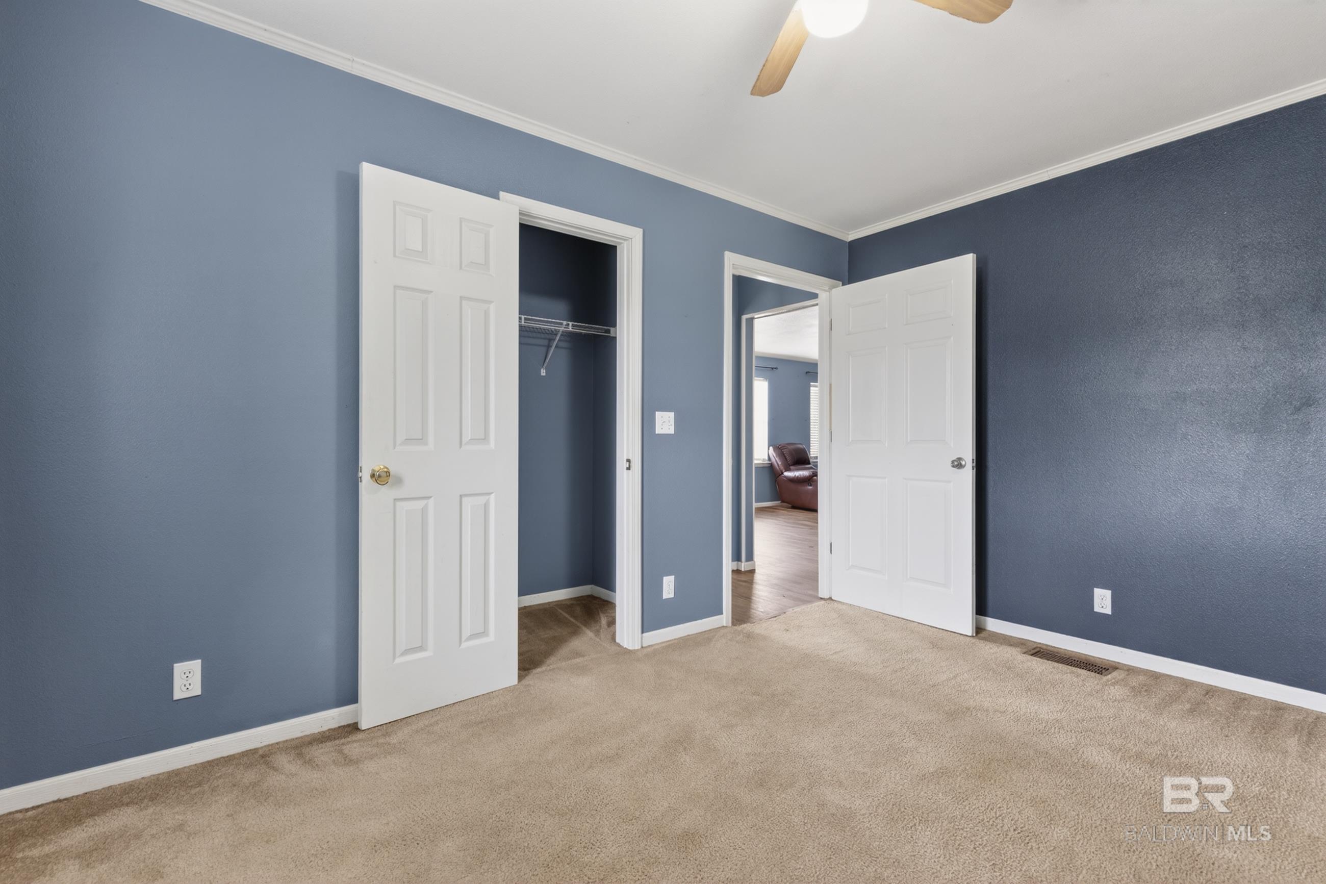 https://zimg.paragon.ice.com/ParagonImages/Property/PG/BCAR/396137/55/0/0/b5141dae3ac9458a82ce8af0787ca572/7/00ae9acc52bdf228baa97ede553d3a00/396137-d1afeaad-a167-4b8a-b818-a98062dfa950.JPG