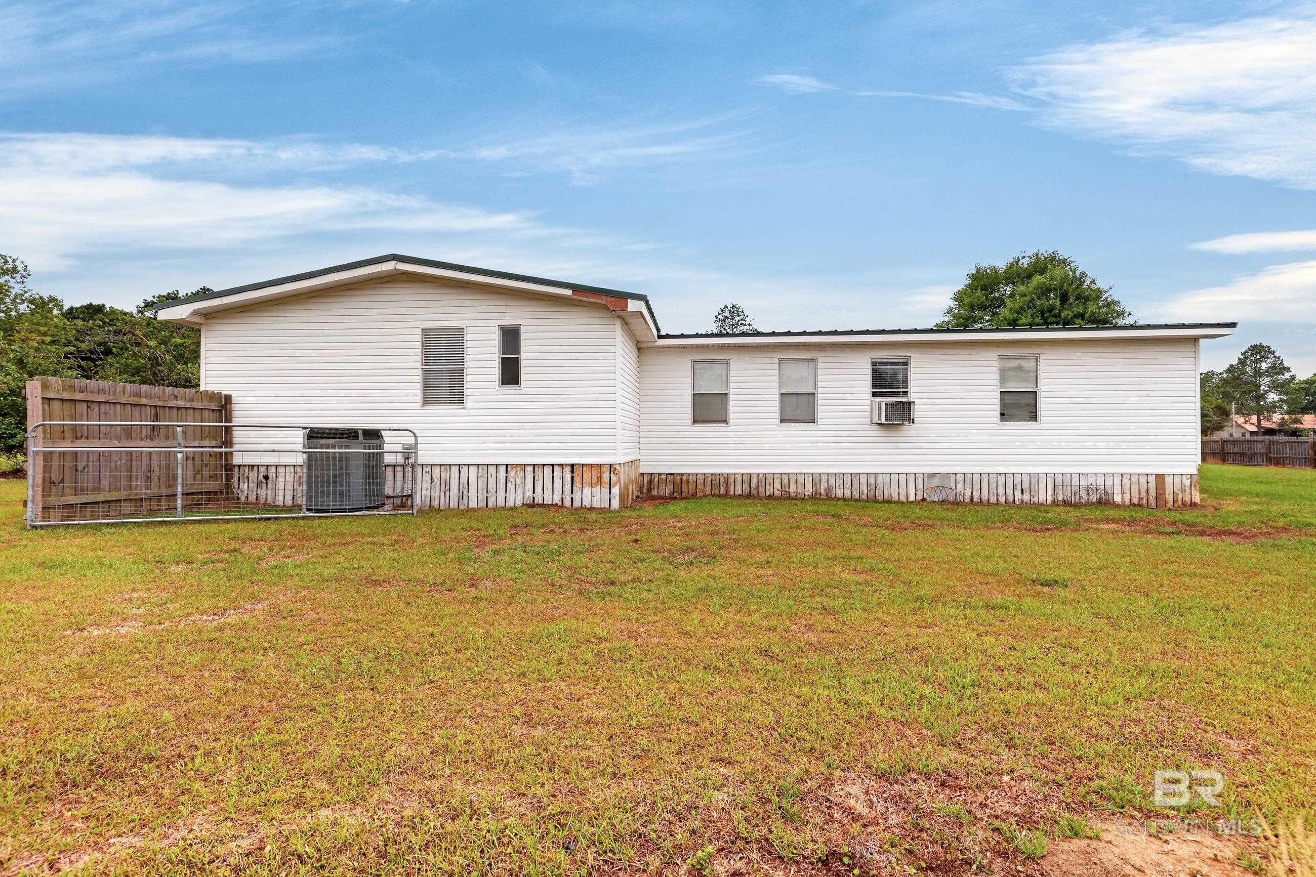 https://zimg.paragon.ice.com/ParagonImages/Property/PG/BCAR/396137/9/0/0/59cdd25966a60c38021304684858784e/7/00ae9acc52bdf228baa97ede553d3a00/396137-ef2ba8e4-50fc-4356-ad04-6cd2db4855c1.JPG