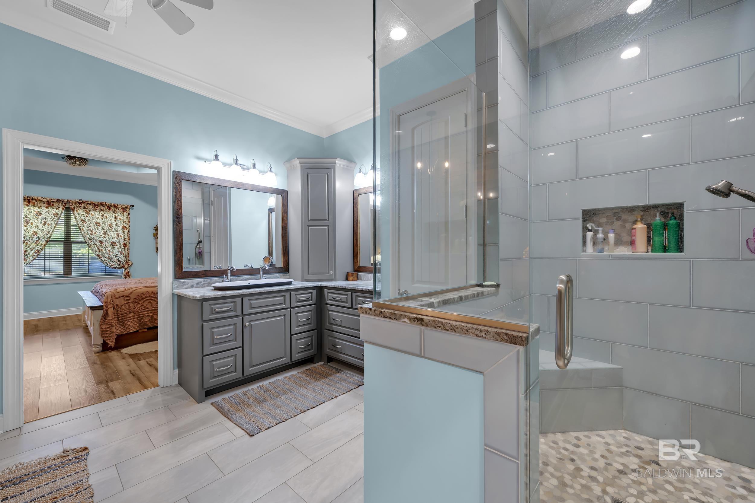 https://zimg.paragon.ice.com/ParagonImages/Property/PG/BCAR/396138/40/0/0/3244d9a3de310662aad82bbdc537707e/7/4f142fec323316dd62b485141e2b9e36/396138-b0639bf7-bc0c-4f90-8b06-9c1598285816.JPG