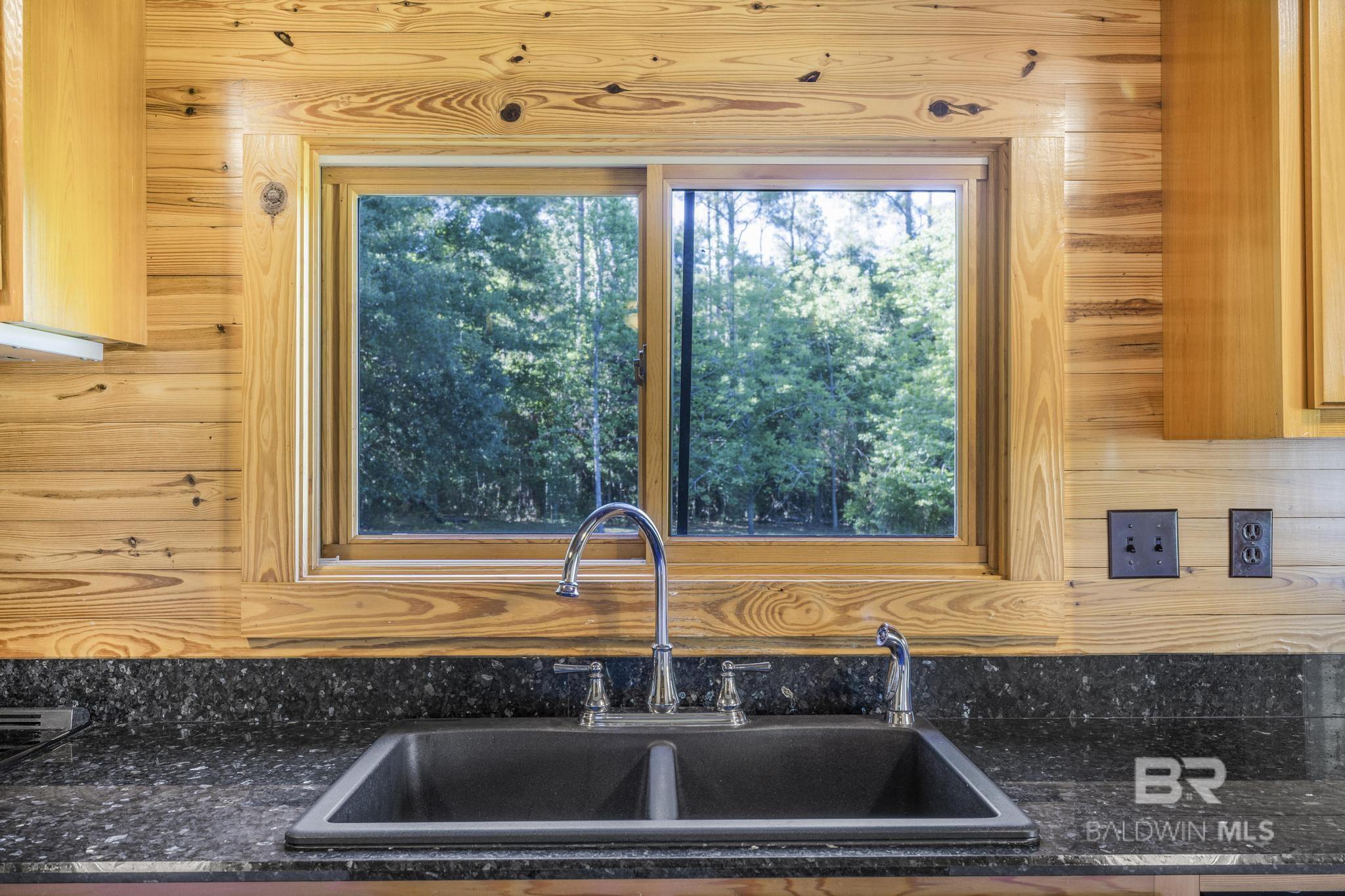 https://zimg.paragon.ice.com/ParagonImages/Property/PG/BCAR/396150/12/0/0/75f90d62b433bca5d75fd6119957228e/7/1769f69f01614d8426a2d3091b6038c8/396150-d73650d0-cbb5-4404-855f-35bb68e1e6b5.JPG