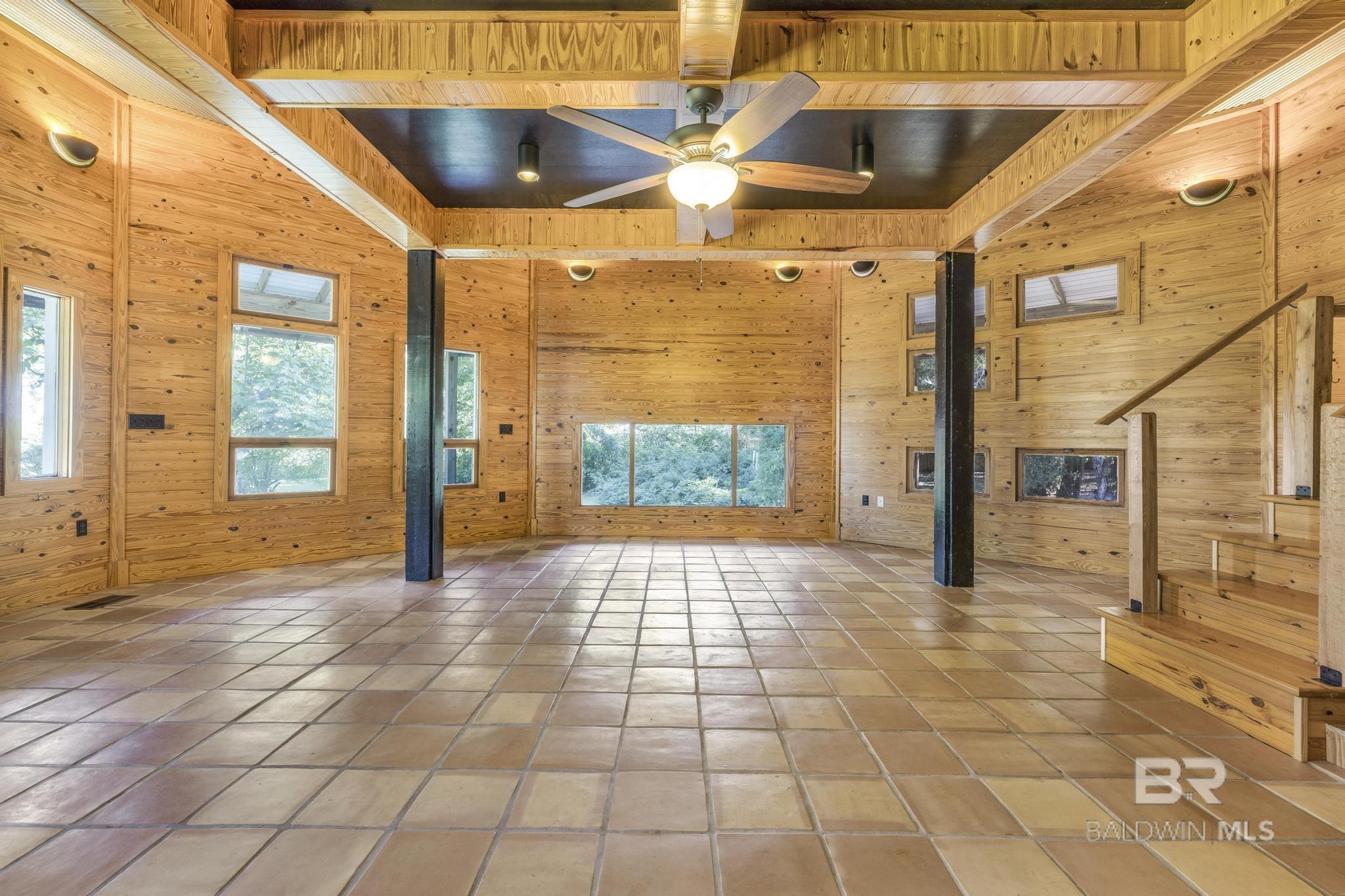 https://zimg.paragon.ice.com/ParagonImages/Property/PG/BCAR/396150/16/0/0/f81744389321d7d8df272fb8572a0bfc/7/1769f69f01614d8426a2d3091b6038c8/396150-8cc91f0d-24e8-416c-8a81-65965caca2ec.JPG