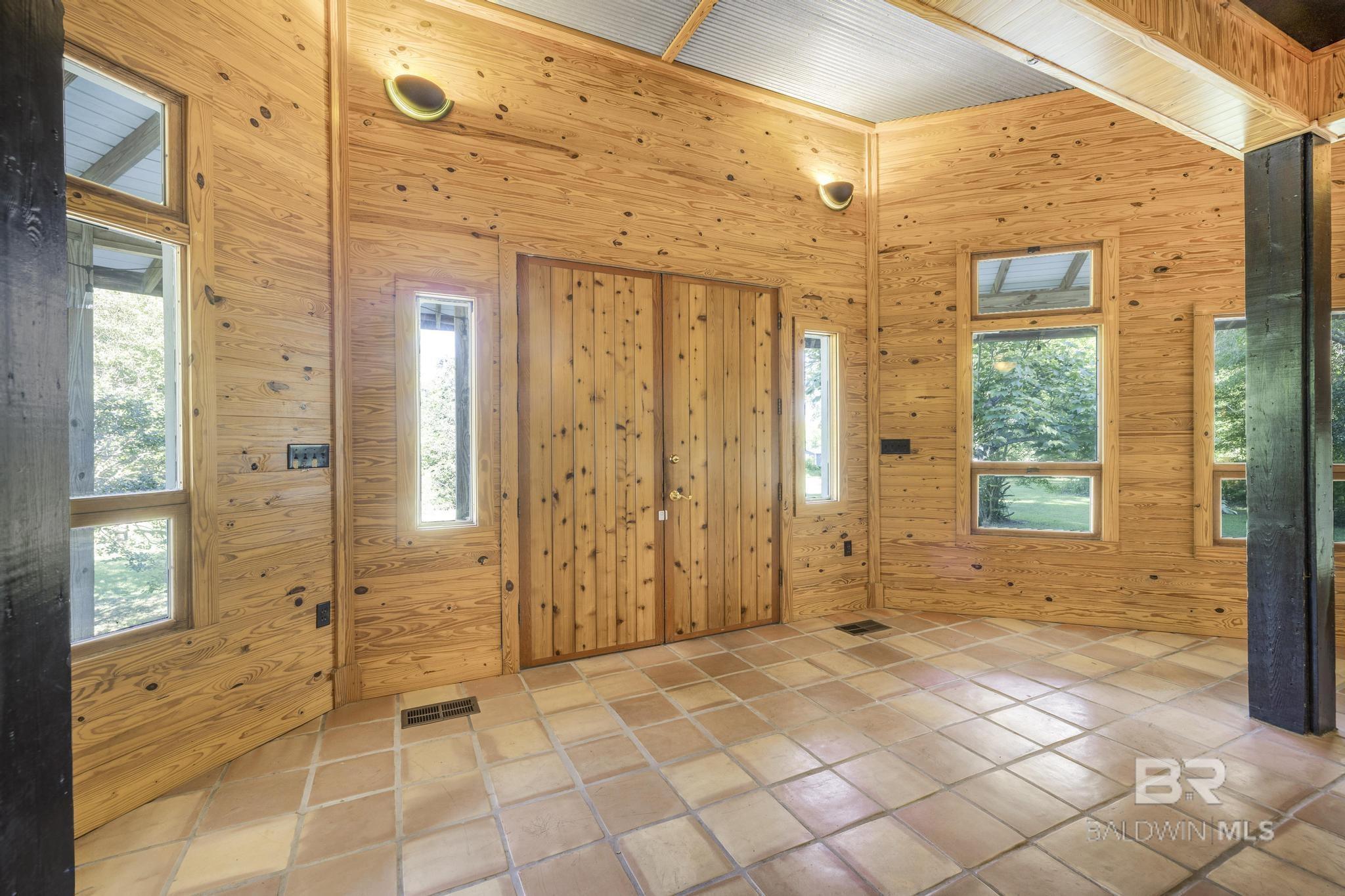 https://zimg.paragon.ice.com/ParagonImages/Property/PG/BCAR/396150/17/0/0/2c60112653c63c87b47a0c7a10d0756b/7/1769f69f01614d8426a2d3091b6038c8/396150-b4fdff3f-d780-4f8a-911c-3f8992a9e3d7.JPG