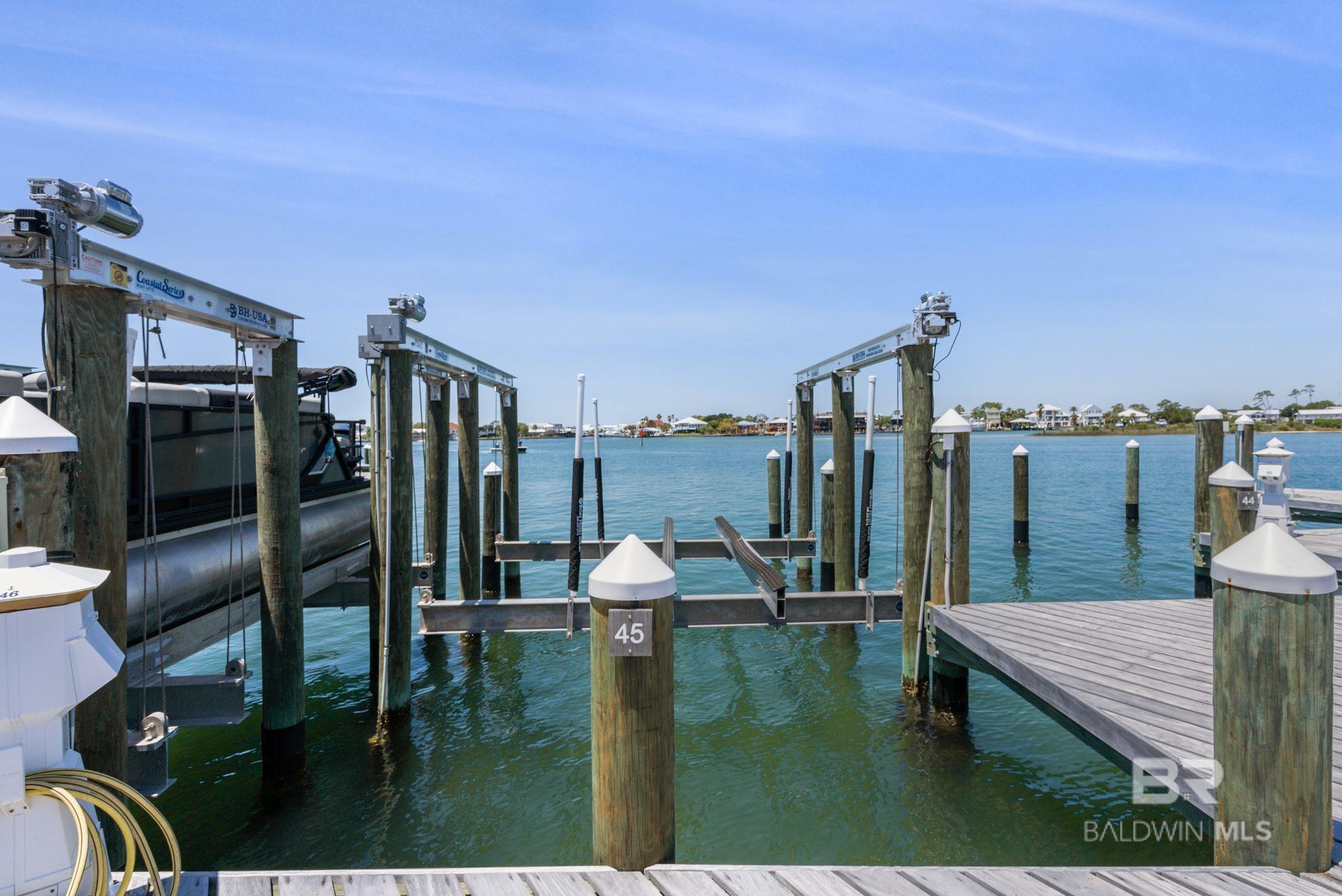 https://zimg.paragon.ice.com/ParagonImages/Property/PG/BCAR/396151/16/0/0/3e1cf4a7da70fdf98f26ff409f6d2758/7/9b64df5b0f554de7e49e6fa5e9b3febe/396151-665c19bb-a5ce-4b30-8c53-0c51eea23b31.JPG