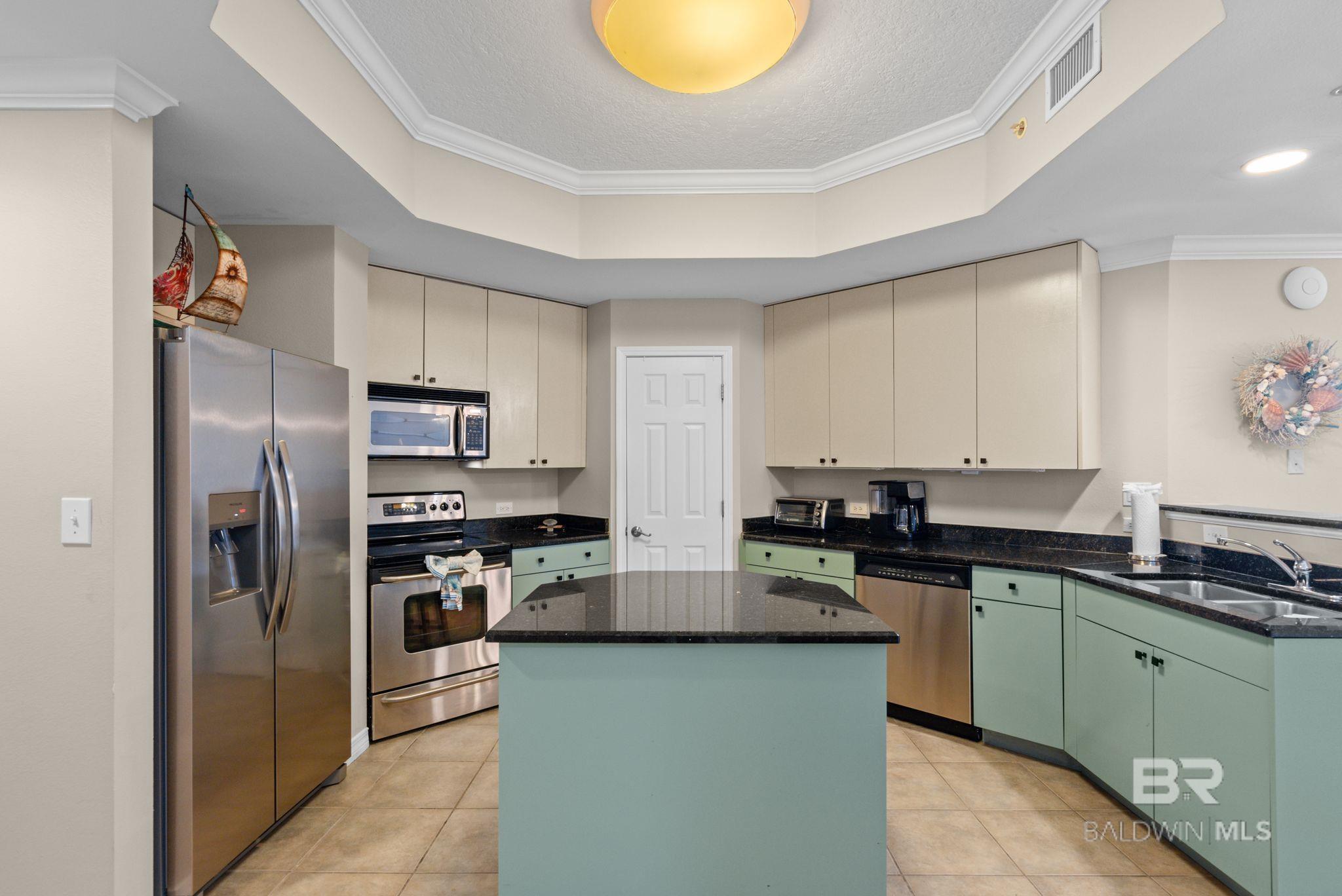 https://zimg.paragon.ice.com/ParagonImages/Property/PG/BCAR/396151/22/0/0/c87e97bee95f4eea117c767ab1ae4745/7/9b64df5b0f554de7e49e6fa5e9b3febe/396151-37791479-d872-4d66-bb91-ae5408a9af2e.JPG