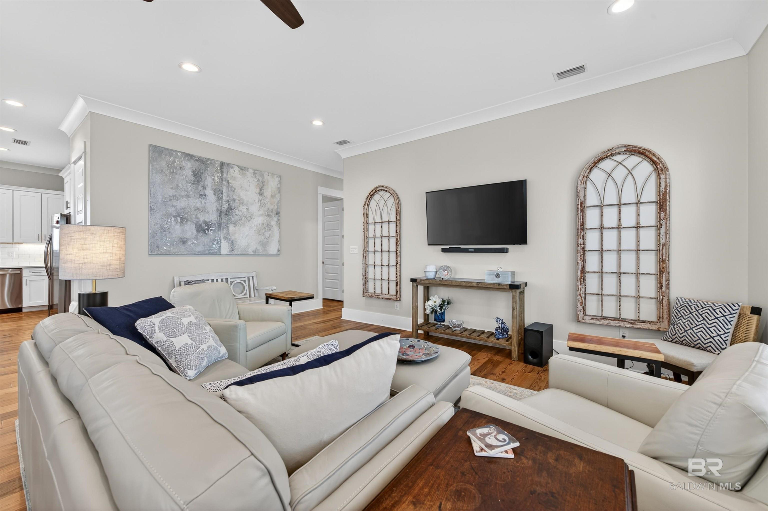 https://zimg.paragon.ice.com/ParagonImages/Property/PG/BCAR/396153/21/0/0/4a22fb7cfb7791a205240fdcf561ea61/7/5d2a1464b8137458abbb0c3def3e37ff/396153-0d91d23c-b1fc-4381-9919-2d6b3de1be2c.JPG