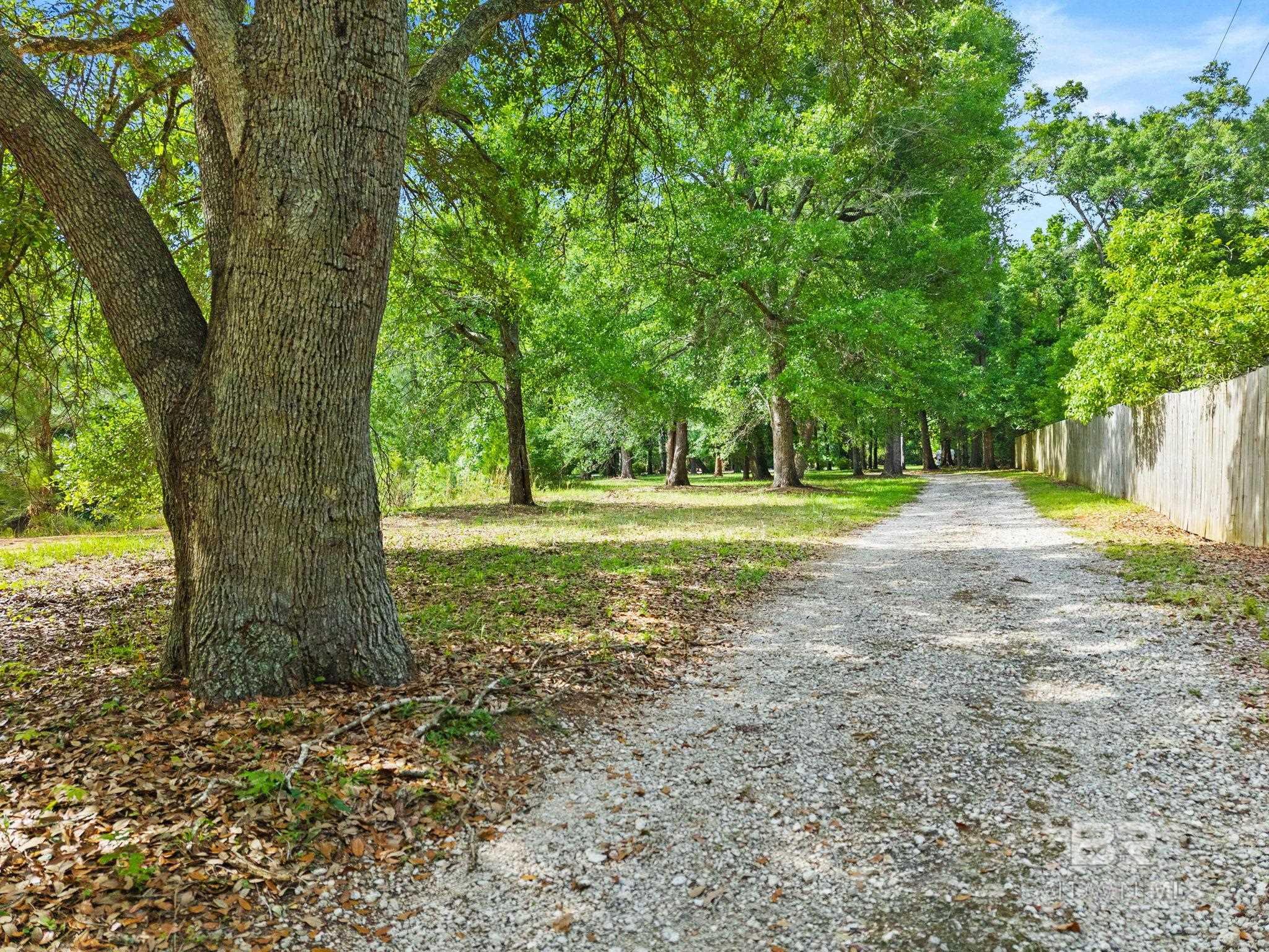 https://zimg.paragon.ice.com/ParagonImages/Property/PG/BCAR/396169/44/0/0/2fee00e8c9e1904e3fb69f125d3bd5c5/7/698665d3ba5d49388093dfda38049dbe/396169-c721ed53-ab12-480f-a267-9fd58d0bbea4.JPG