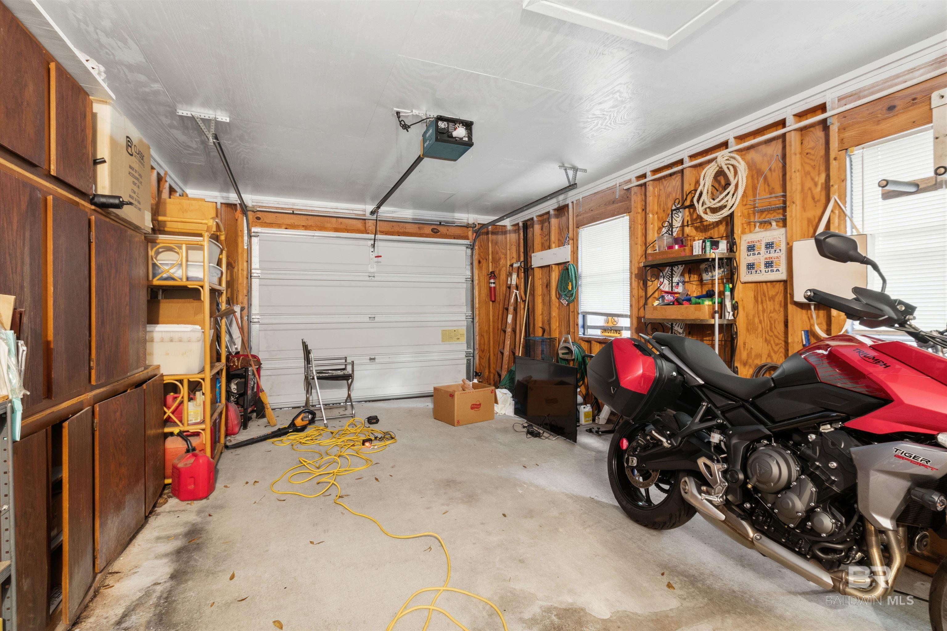 https://zimg.paragon.ice.com/ParagonImages/Property/PG/BCAR/396181/19/0/0/c7b19b3ec7901357fae9a0dfeb40160a/7/780d2de60f97613d5a5c6b6006a34173/396181-c68fc28e-090f-4791-9f9d-78b374dcd744.JPG