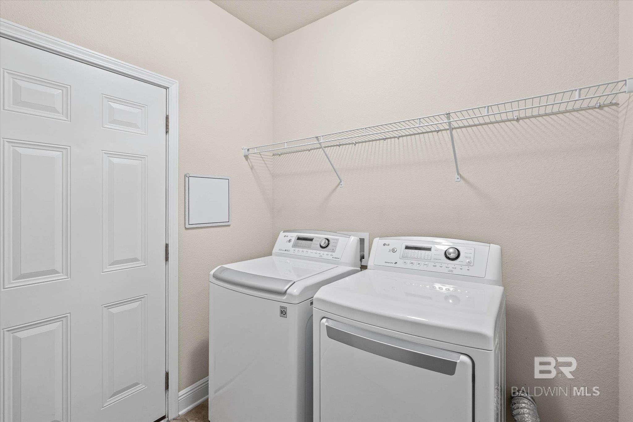 396211 | Photo 21