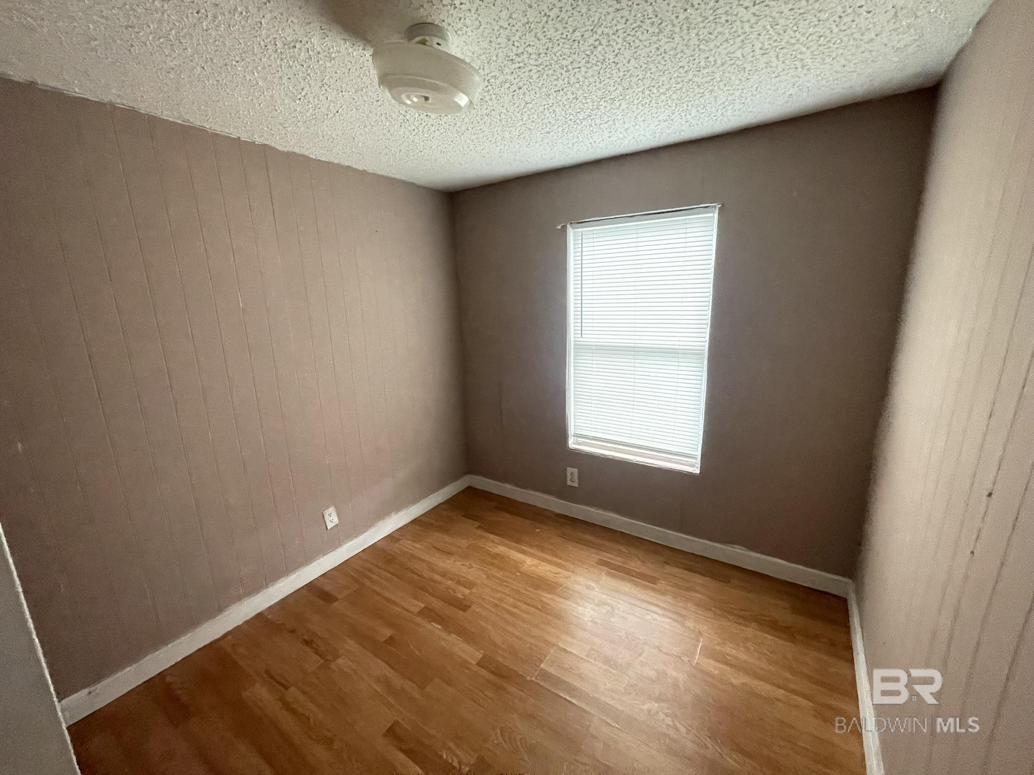 https://zimg.paragon.ice.com/ParagonImages/Property/PG/BCAR/396253/11/0/0/3ab414d5608a3935701542dfa24a8e52/7/fac6f4d012af8f24f69106fc0f92f154/396253-3b84fa10-d7f2-4e25-a359-8044a64757c3.JPG