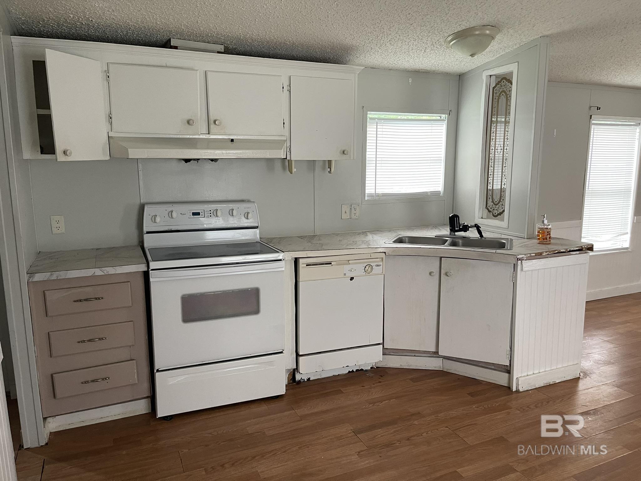 https://zimg.paragon.ice.com/ParagonImages/Property/PG/BCAR/396253/3/0/0/11750f734842dab31126e3137ba38e65/7/fac6f4d012af8f24f69106fc0f92f154/396253-26628a68-8a6e-494e-ac0d-fd83020427af.JPG