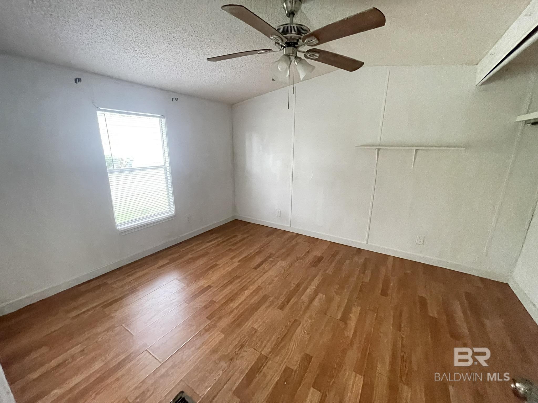 https://zimg.paragon.ice.com/ParagonImages/Property/PG/BCAR/396253/6/0/0/75a8733ec4dbe1933d73c461058397b3/7/fac6f4d012af8f24f69106fc0f92f154/396253-648be824-8e86-4bd0-ad62-18aa39ecbd36.JPG