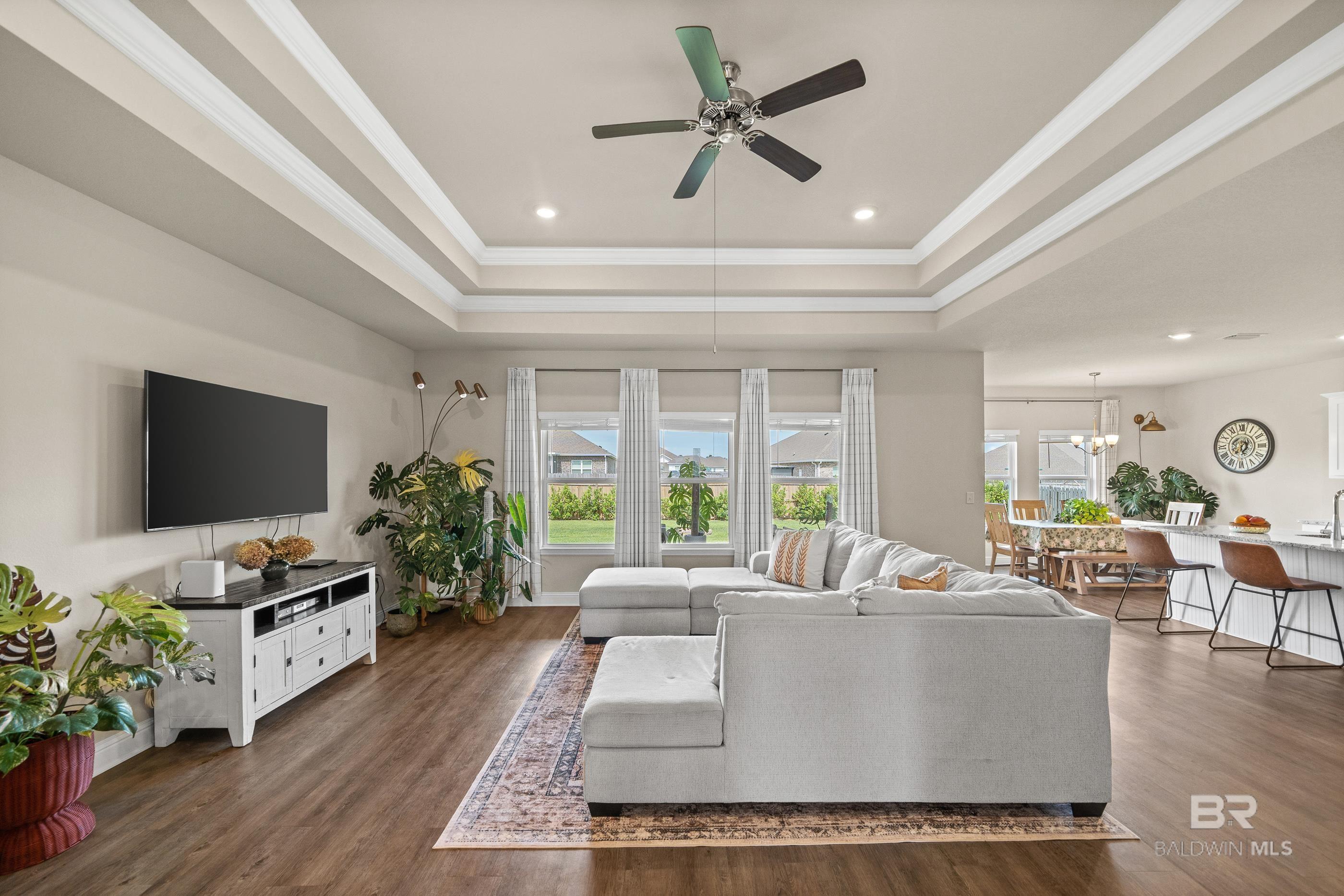 https://zimg.paragon.ice.com/ParagonImages/Property/PG/BCAR/396254/3/0/0/36d2969b8900f9d36df3b73e49af772c/7/f91cc2201d6306c9c060c1e725ecdd25/396254-194a50f1-6f66-4d73-872d-0a2a814a7d57.JPG