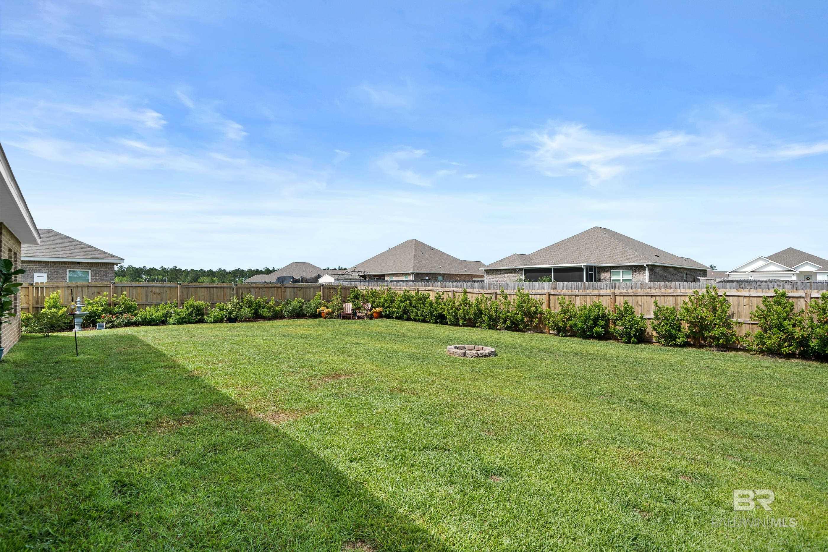 https://zimg.paragon.ice.com/ParagonImages/Property/PG/BCAR/396254/31/0/0/a19b6525743e3d7b6d3b991ed47f6fb8/7/f91cc2201d6306c9c060c1e725ecdd25/396254-9b6ca057-7683-433f-a4ef-29d75402e193.JPG