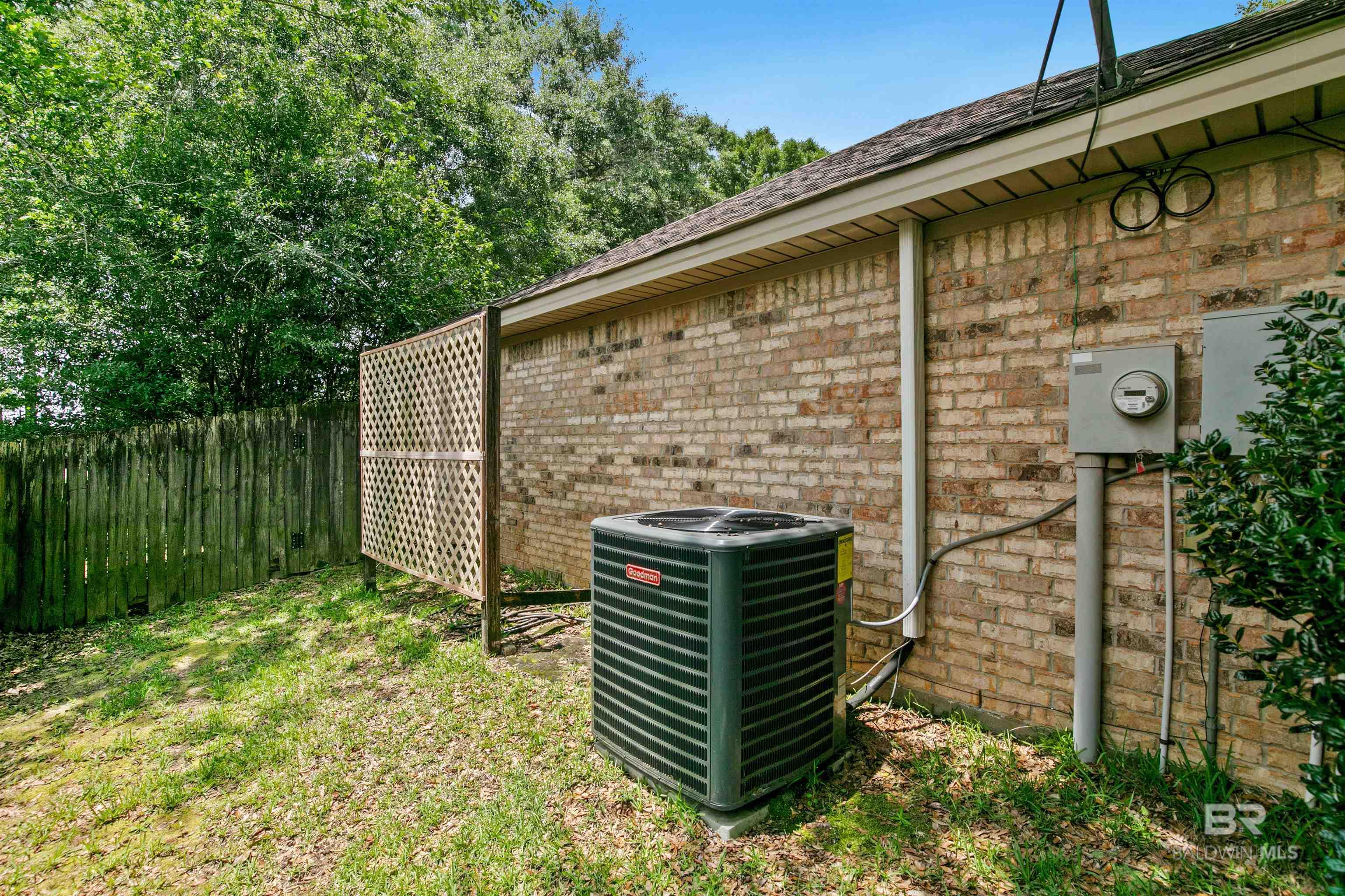 https://zimg.paragon.ice.com/ParagonImages/Property/PG/BCAR/396255/26/0/0/9f3bc88390cbbf7ff06e7d90eaadc81a/7/2493e5b29461c80e2a9032a7221e45b4/396255-22d43add-d381-497c-9220-e38437d5aa21.JPG