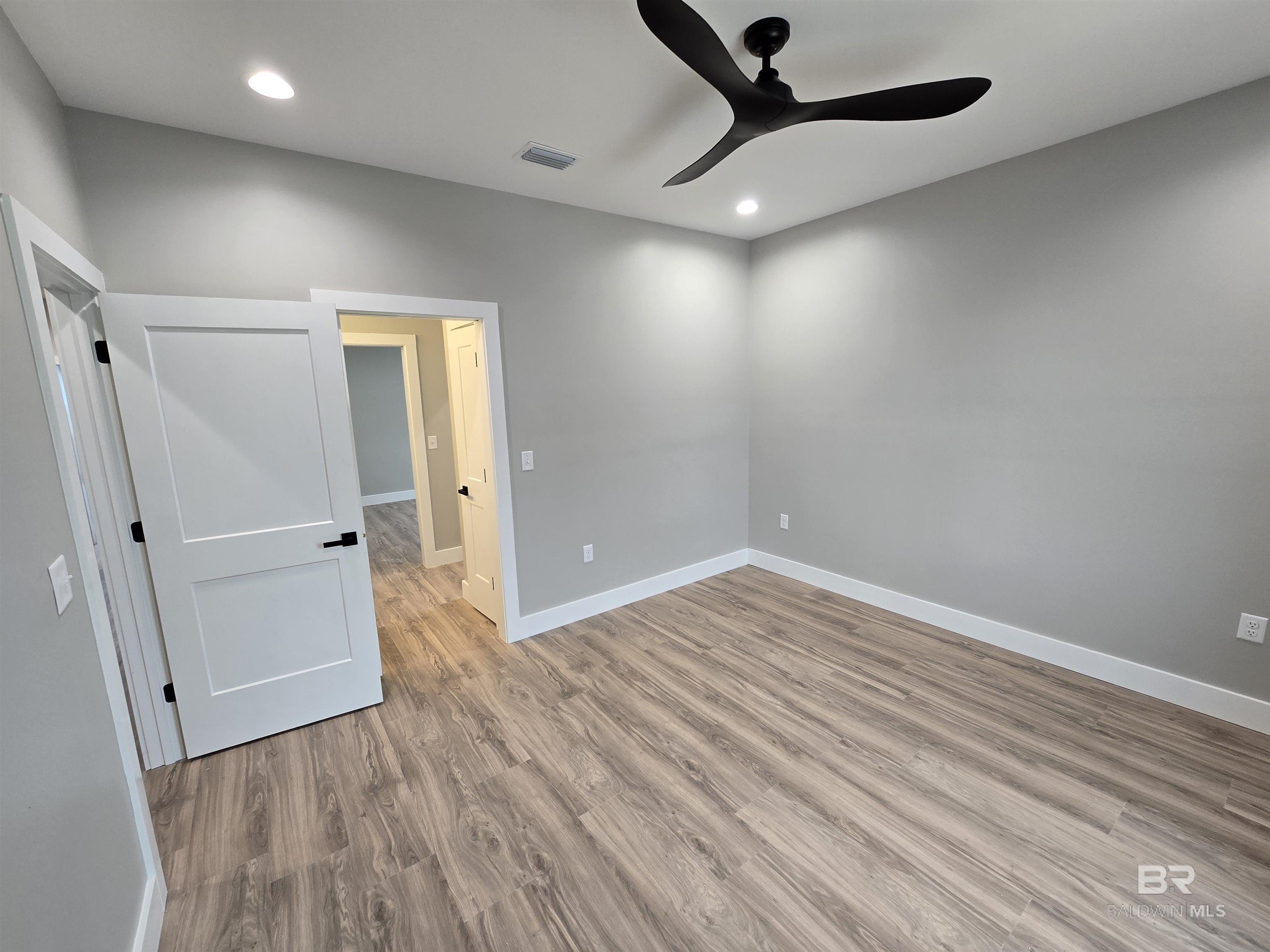 https://zimg.paragon.ice.com/ParagonImages/Property/PG/BCAR/396256/20/0/0/4698ba98998ec796dfb4d637e65fb18d/7/cb7fa451cd795845d834941823b3e566/396256-7adbd928-685b-45a9-a298-7a795ceb3d8b.JPG