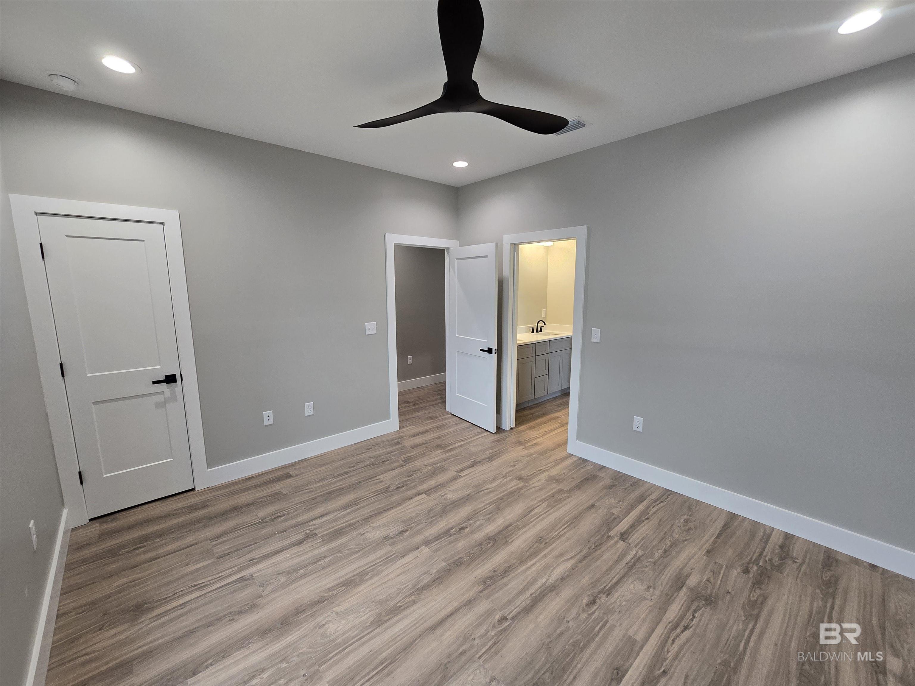 https://zimg.paragon.ice.com/ParagonImages/Property/PG/BCAR/396256/21/0/0/38ade63be9cfa4ac2dcbee4d78224793/7/cb7fa451cd795845d834941823b3e566/396256-057942db-58ee-4321-875b-97e98c9bcc84.JPG