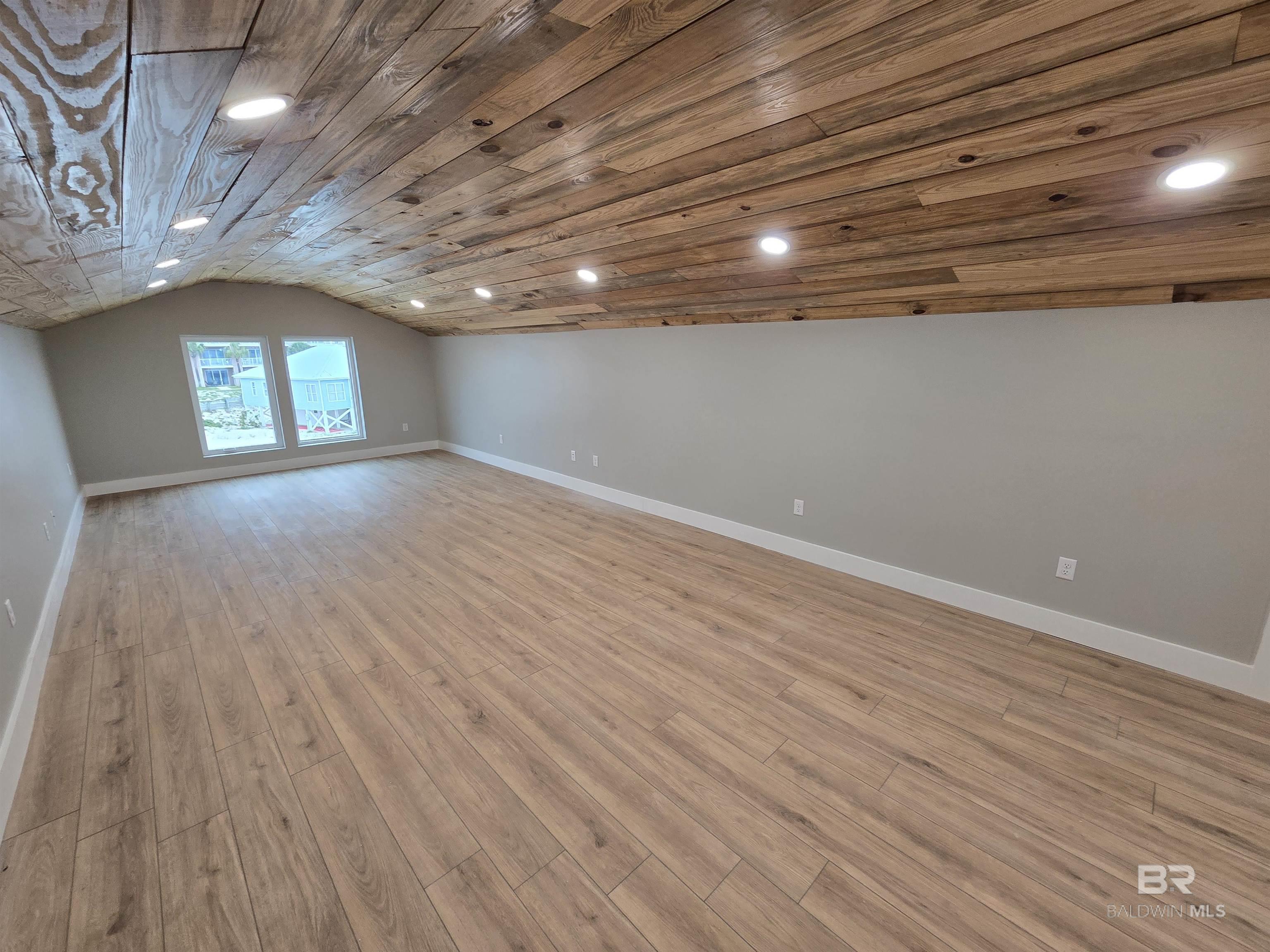https://zimg.paragon.ice.com/ParagonImages/Property/PG/BCAR/396256/30/0/0/3d9ec9e7f964397ff38a922e3cfca75f/7/cb7fa451cd795845d834941823b3e566/396256-c39e78c7-227e-48d4-922e-20b20c0d2041.JPG