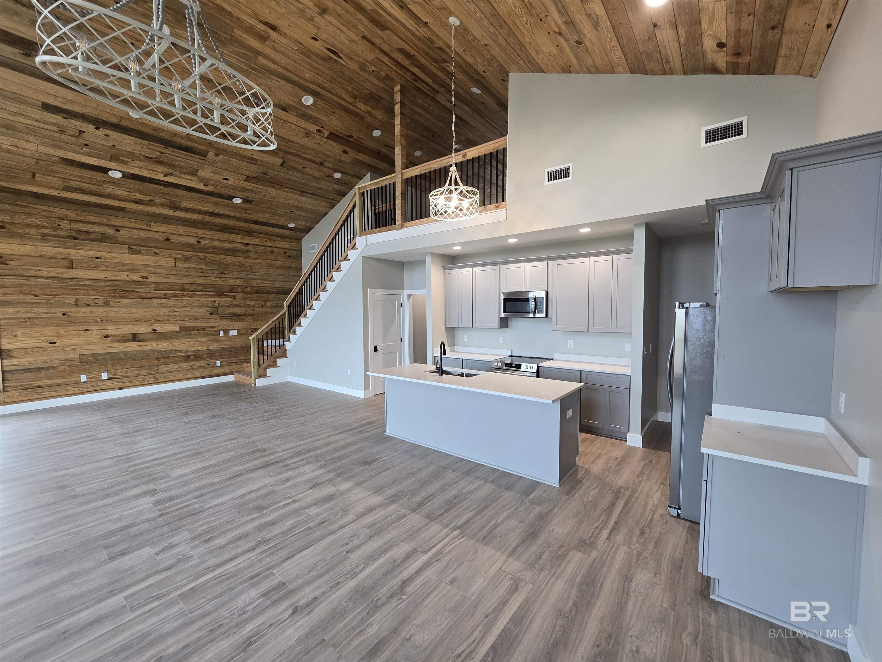 https://zimg.paragon.ice.com/ParagonImages/Property/PG/BCAR/396256/5/0/0/a55714f472ebf59d8bd5017df1879ea4/7/cb7fa451cd795845d834941823b3e566/396256-7cfc784e-e6e8-47cf-938d-476b7a9435d6.JPG