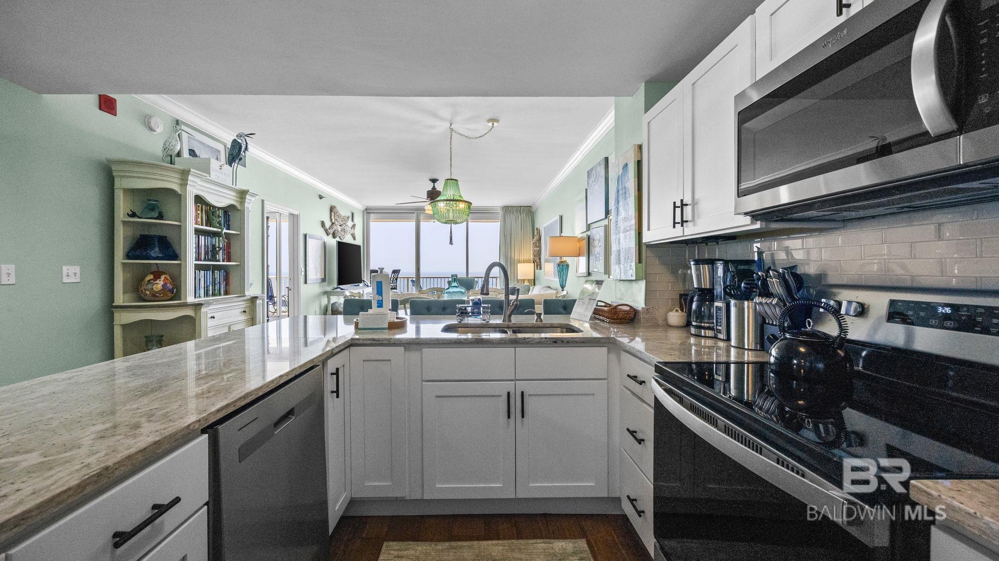 https://zimg.paragon.ice.com/ParagonImages/Property/PG/BCAR/396258/16/0/0/16a7c61279f45547d3988e045deff3f6/7/ba84a8440c1e77463a035973fa103bb0/396258-9882468c-69f2-4186-92c6-06b15c8bcbc4.JPG