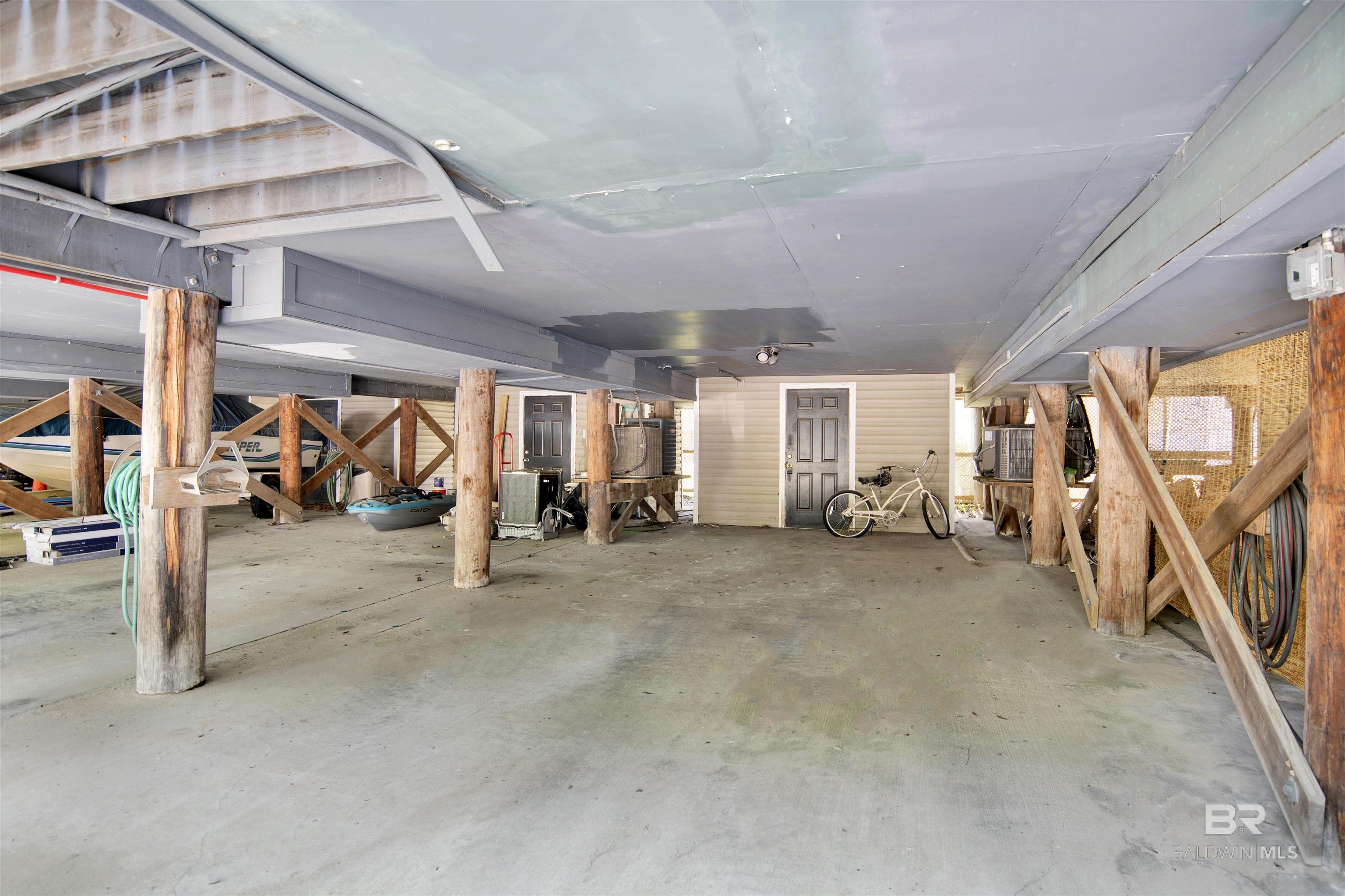 https://zimg.paragon.ice.com/ParagonImages/Property/PG/BCAR/396259/23/0/0/a5dca3d22aeda3d1aa6ce92dc300cc2e/7/d7a44e88a98daa47736a3f42f88b4f35/396259-1215d92a-2756-4e75-9d5d-66af226e9663.JPG