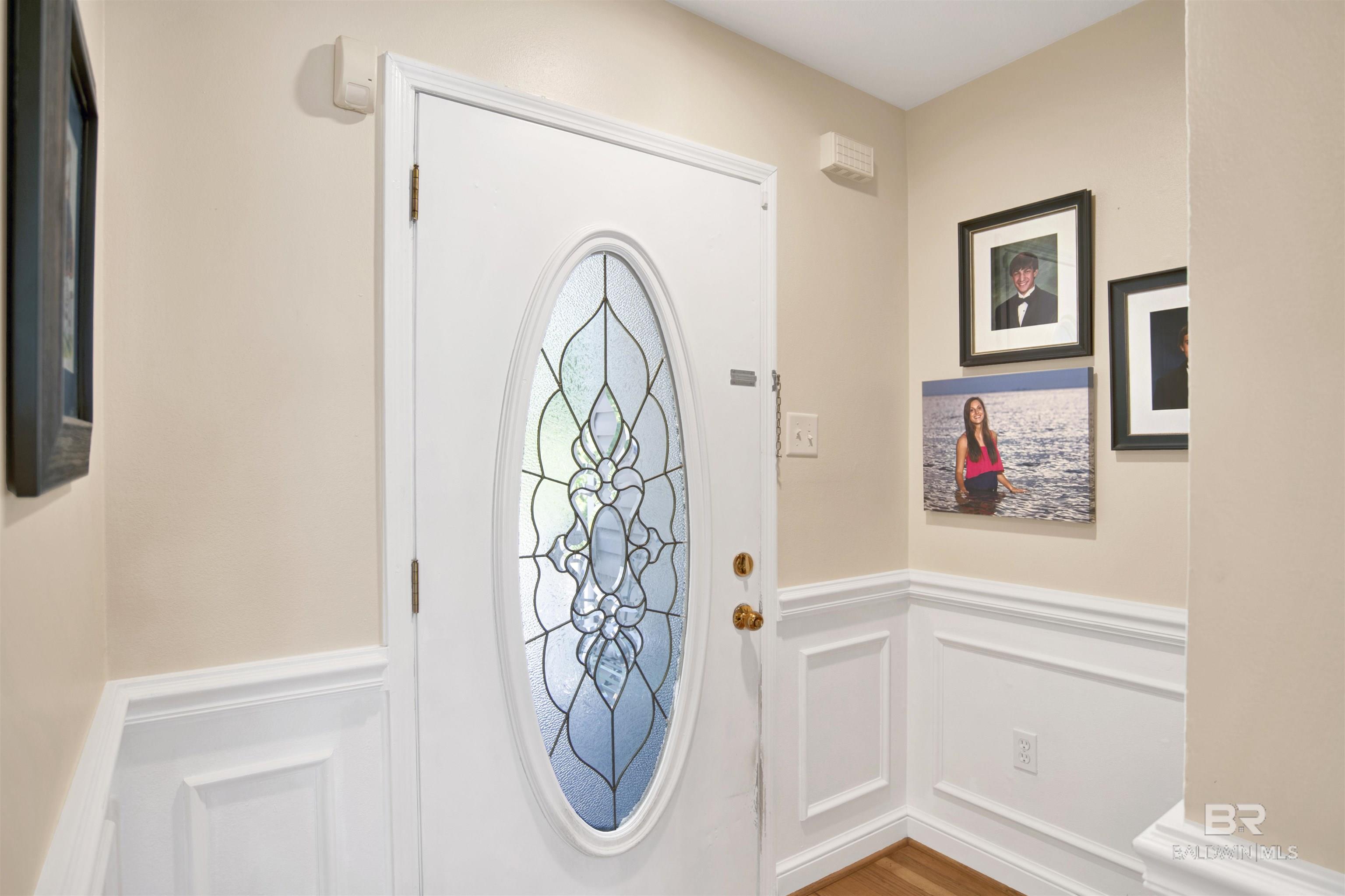 https://zimg.paragon.ice.com/ParagonImages/Property/PG/BCAR/396259/3/0/0/2aa3be997273264c3157fbf668c8f809/7/d7a44e88a98daa47736a3f42f88b4f35/396259-aa00b2fa-b972-4db0-bc02-d9664417a5dc.JPG