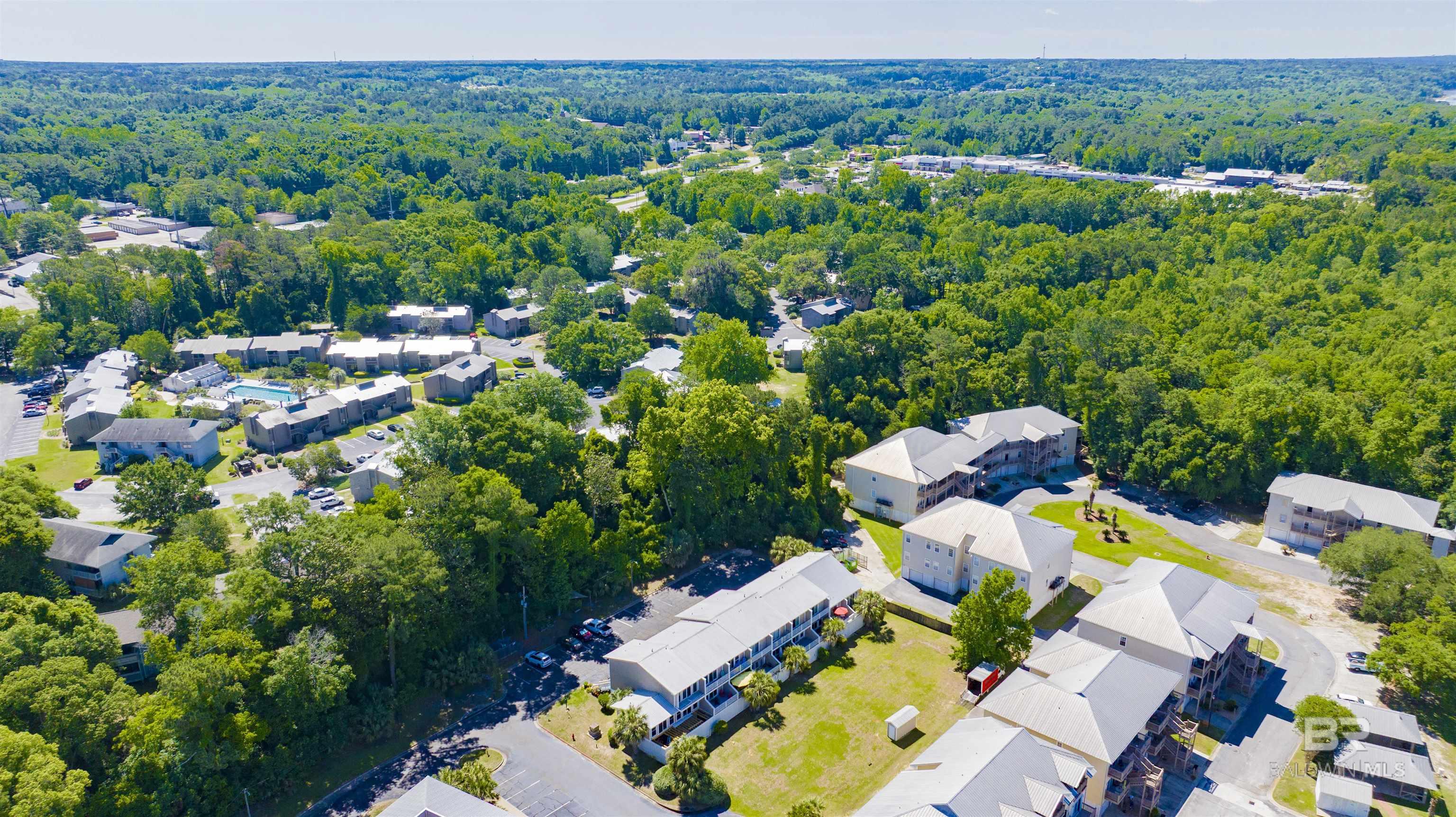 https://zimg.paragon.ice.com/ParagonImages/Property/PG/BCAR/396259/34/0/0/ff165168fa61b00651eea3ebb93867ac/7/d7a44e88a98daa47736a3f42f88b4f35/396259-d71408f7-6ced-4e47-b64e-1e17088134af.JPG