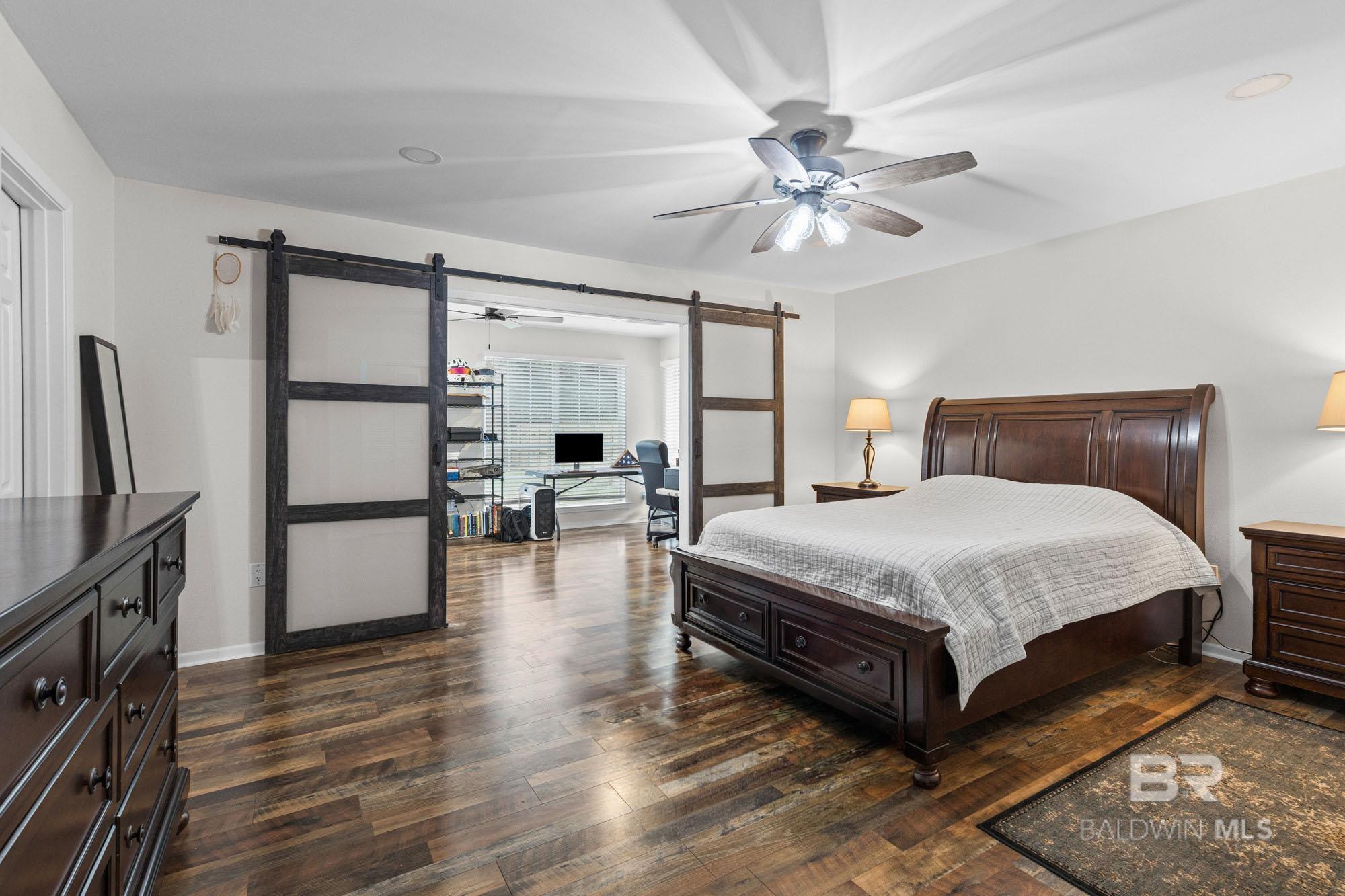 https://zimg.paragon.ice.com/ParagonImages/Property/PG/BCAR/396260/13/0/0/d538863ac4a6746ef95551b1982fece7/7/c0940fcf0f94356de4cf82b958061a51/396260-4d6c4687-7ae0-4712-a02b-4675dfc53ffe.JPG