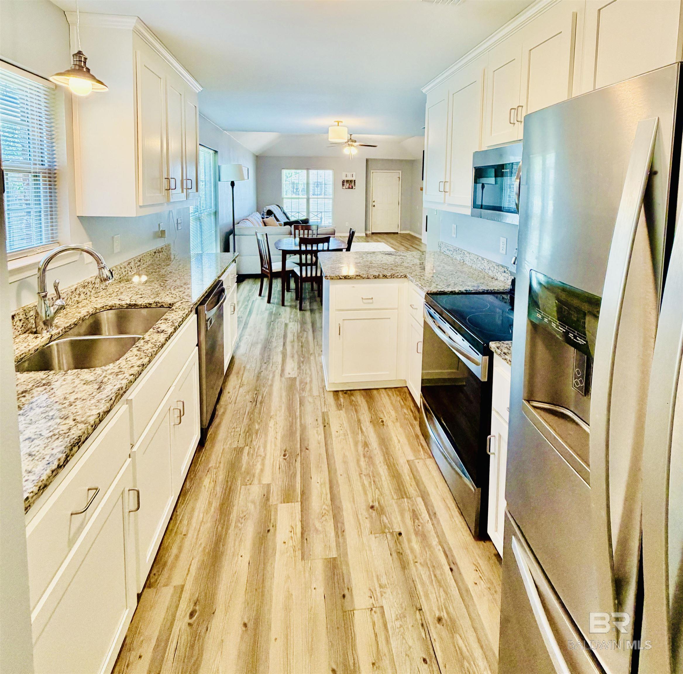 https://zimg.paragon.ice.com/ParagonImages/Property/PG/BCAR/396263/10/0/0/11b0b96aefc2bed2178caa5e884bc93b/7/c8e2fb6776ca5ace046d8609c3e81c00/396263-3846016a-cd71-4526-8790-5dbabfcfdc78.JPG