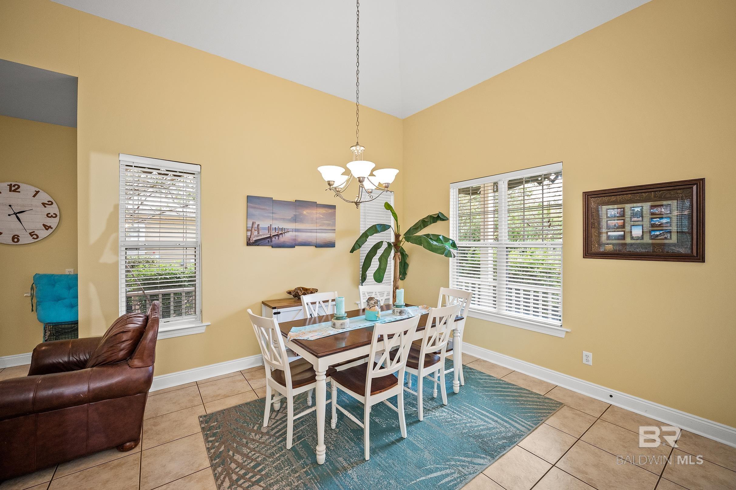 https://zimg.paragon.ice.com/ParagonImages/Property/PG/BCAR/396268/14/0/0/b04e9a21afae0f9edaa40bb1b33cb8bf/7/b7afdc149fa039d60cd29d55af2479c1/396268-ad695004-efc8-42e7-b728-5f72258a4dde.JPG
