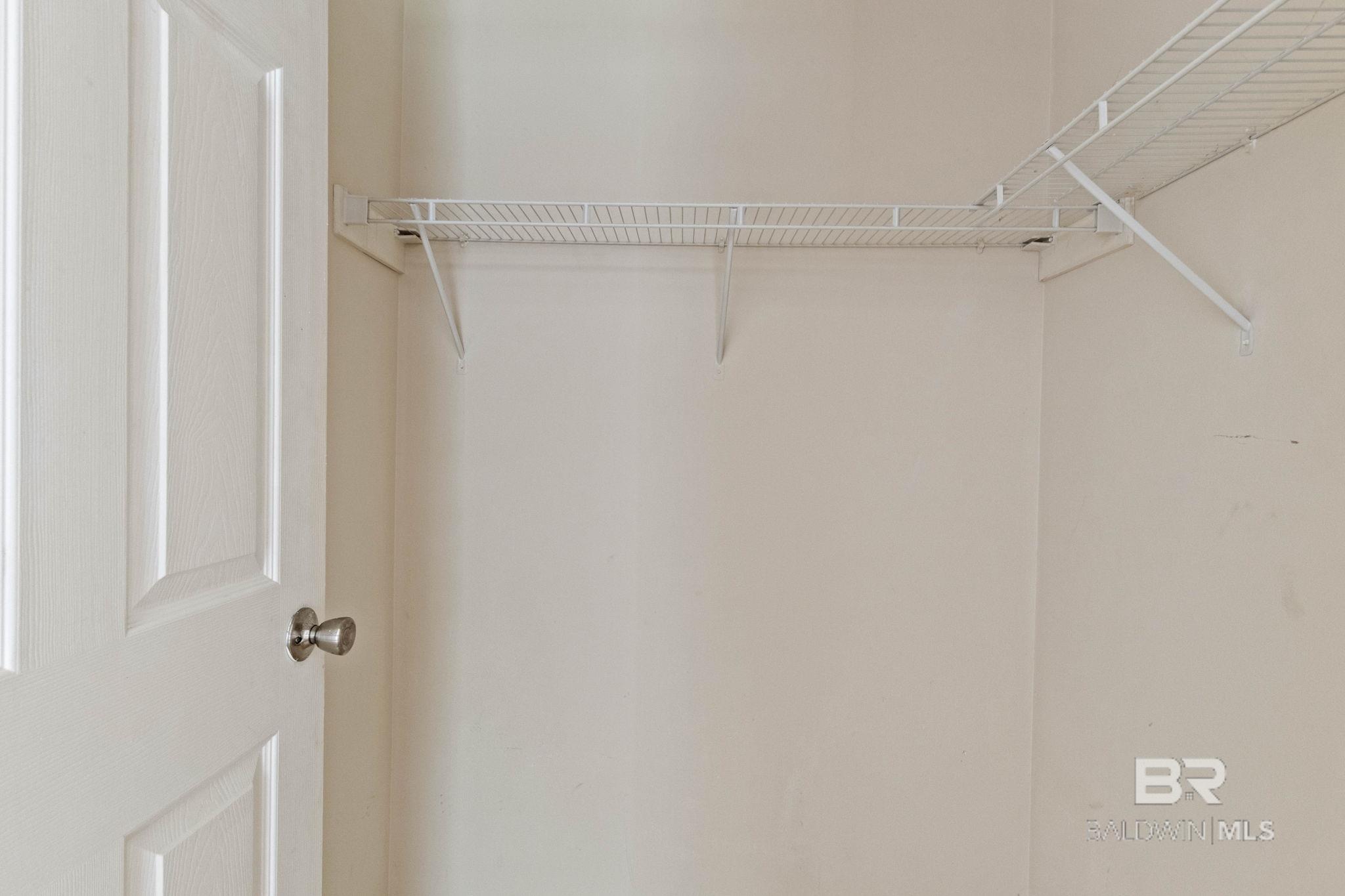 https://zimg.paragon.ice.com/ParagonImages/Property/PG/BCAR/396276/19/0/0/c49b10b785467f1aab94a487a7d4e41c/7/ac9448c01632152bef70e60be12dd01d/396276-3549ac8c-ce11-4242-8f3e-663f026e6def.JPG