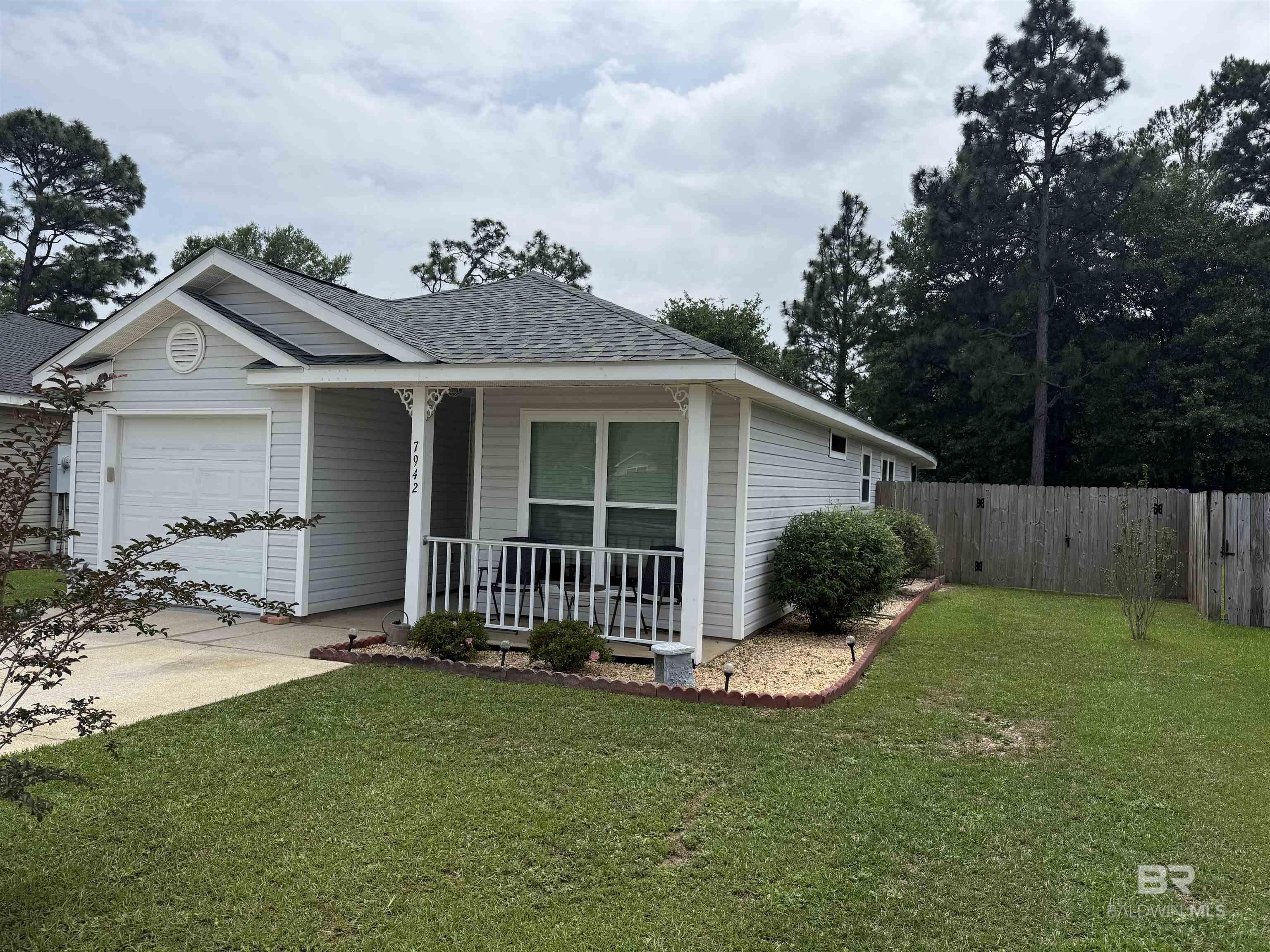 Gulf Shores Elementary School - Homes for Sale