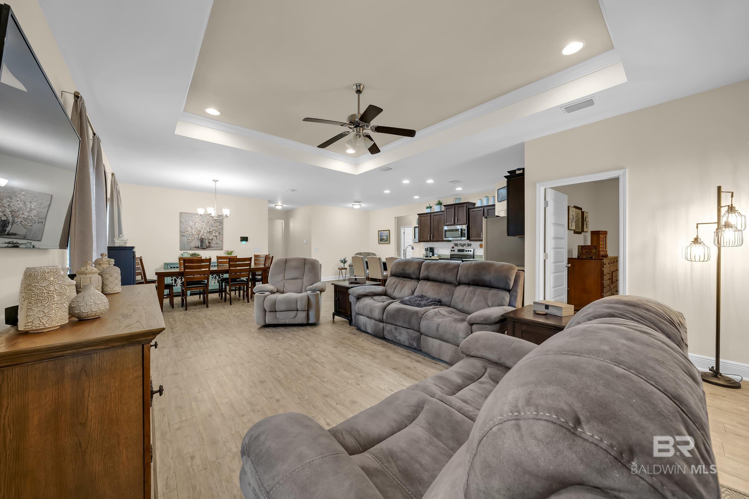 https://zimg.paragon.ice.com/ParagonImages/Property/PG/BCAR/396291/16/0/0/ac23b7e904004058032e9a67283becba/7/61f69ceee5f0c7f43ba2b4a12cf8bdf3/396291-12a50fbb-058b-4860-9f99-540e0d19e423.JPG