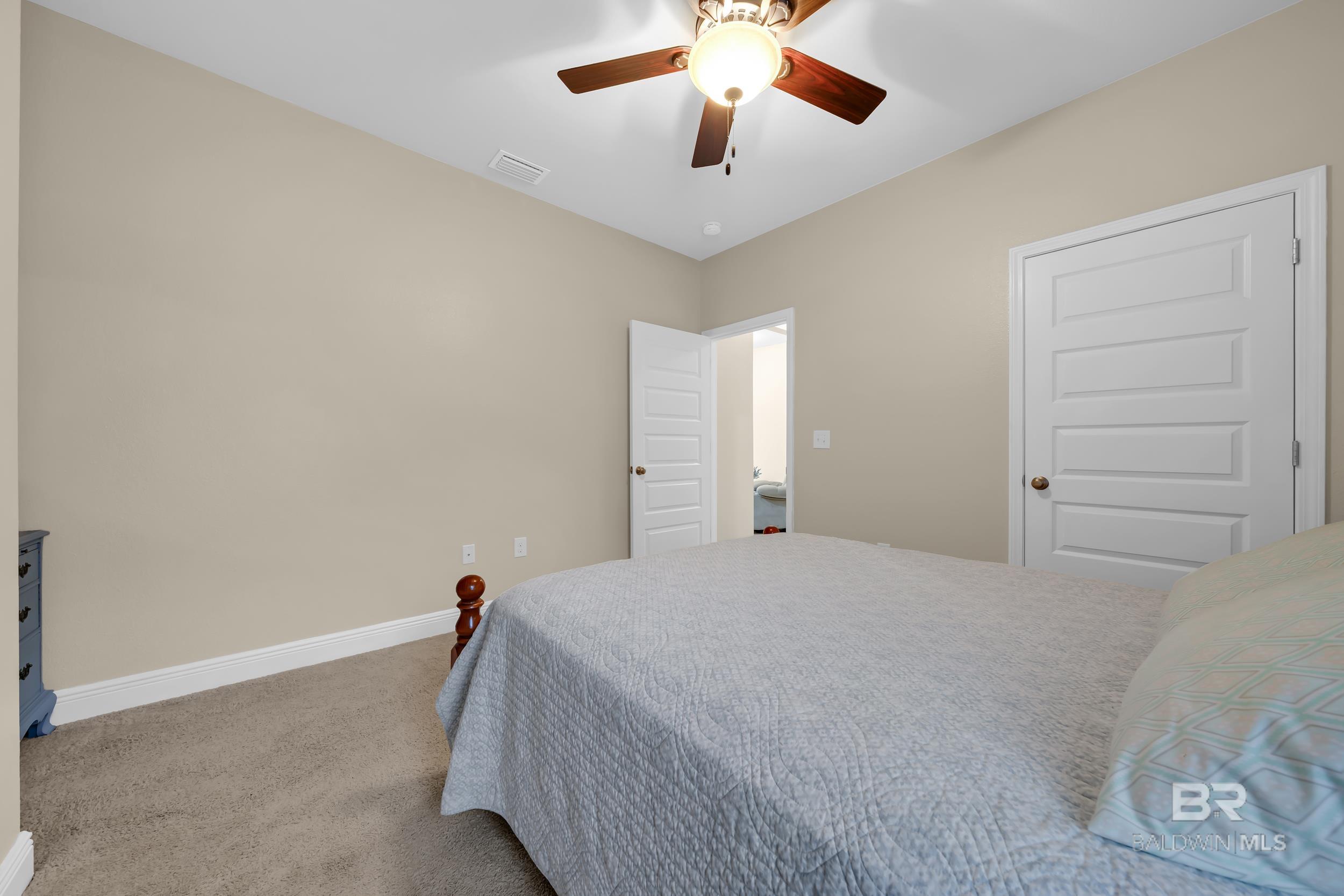 https://zimg.paragon.ice.com/ParagonImages/Property/PG/BCAR/396291/25/0/0/4ab3e3a5f526d39ed6a3872865eb3694/7/61f69ceee5f0c7f43ba2b4a12cf8bdf3/396291-064596b1-83b6-4443-8d00-171167fcf276.JPG