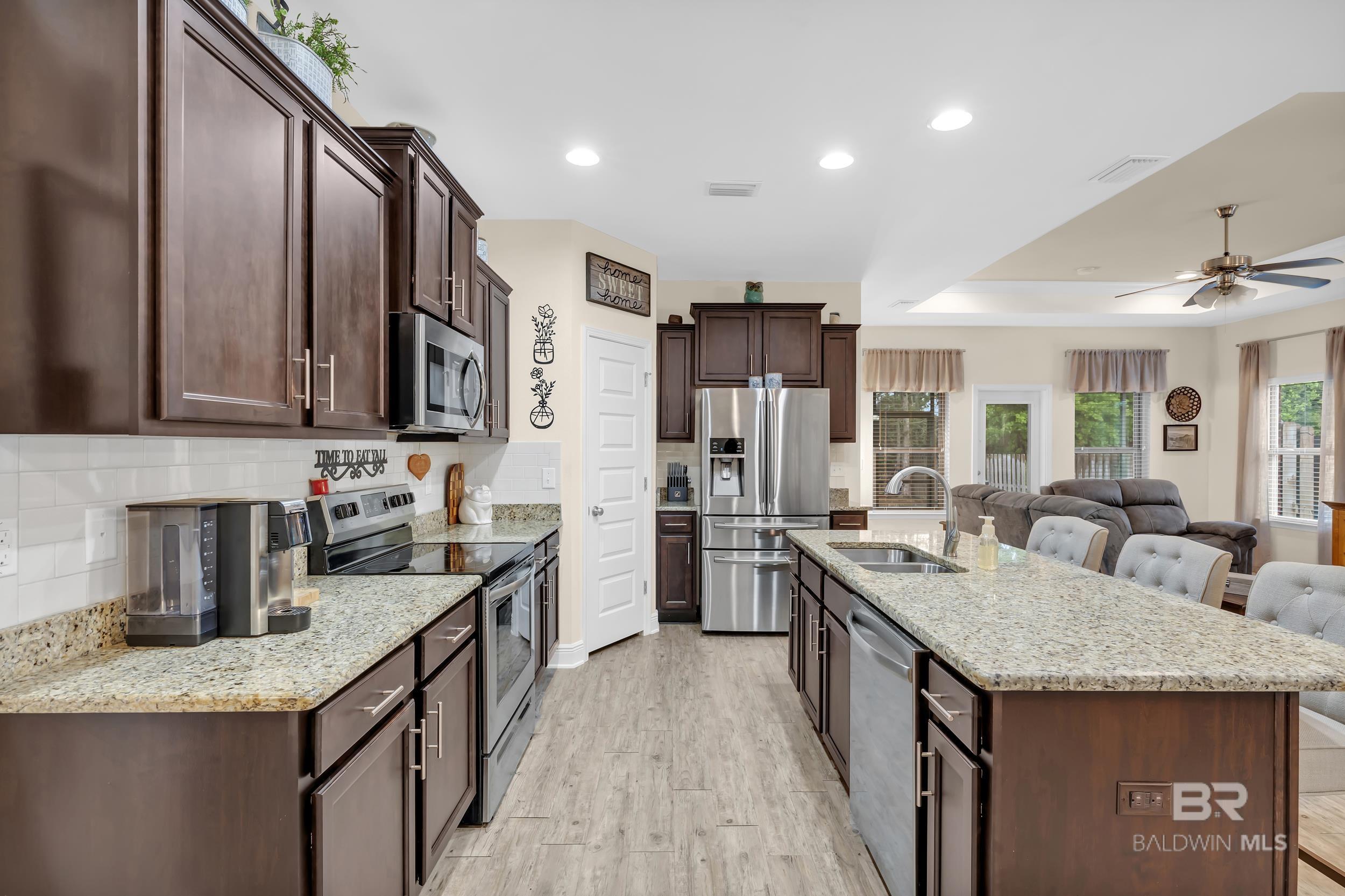 https://zimg.paragon.ice.com/ParagonImages/Property/PG/BCAR/396291/9/0/0/25bf8fe26d6953113fdfcb26066242ba/7/61f69ceee5f0c7f43ba2b4a12cf8bdf3/396291-99d0b2d6-3091-4471-9c79-4013489a9009.JPG