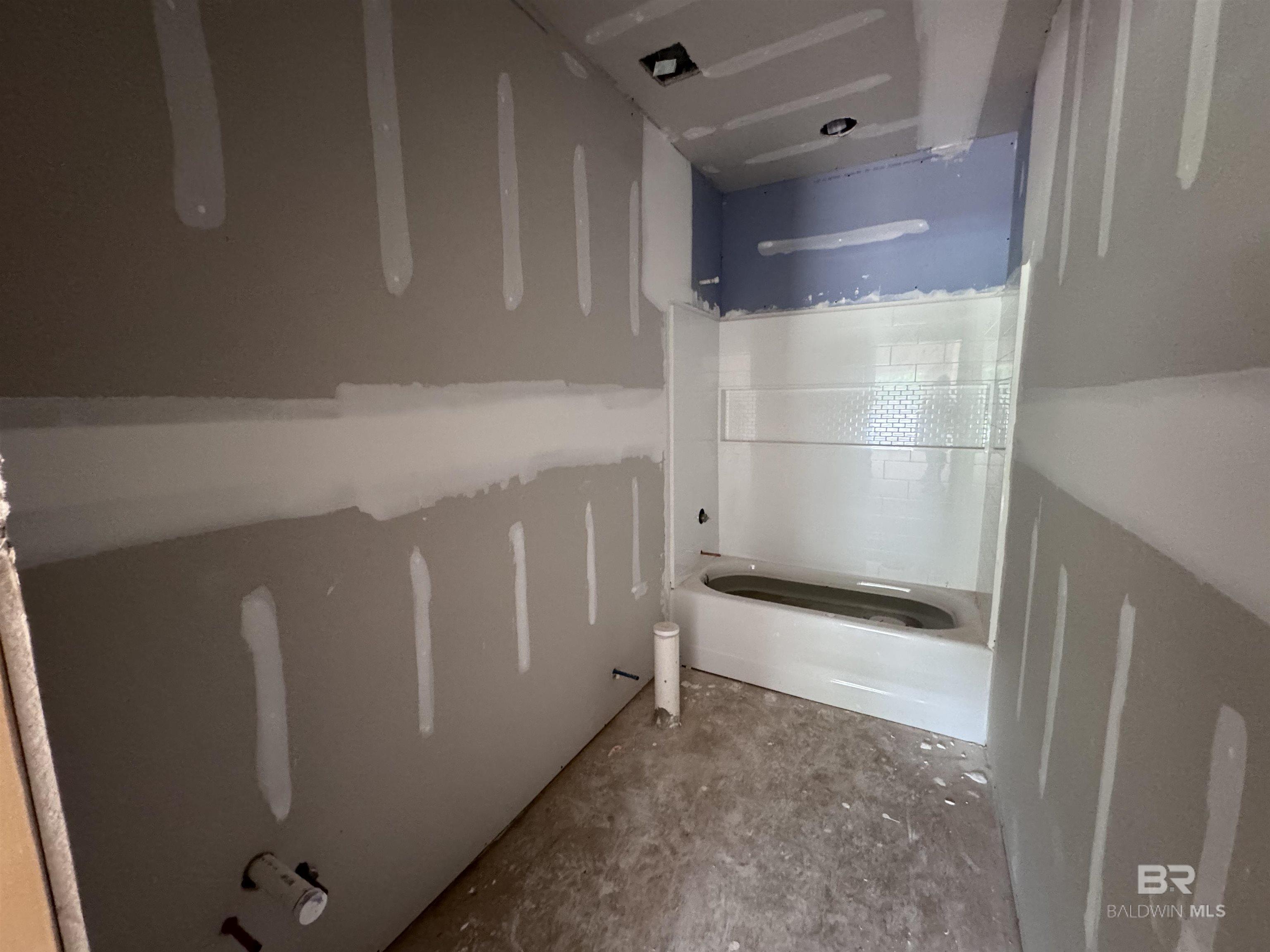 https://zimg.paragon.ice.com/ParagonImages/Property/PG/BCAR/396315/13/0/0/6321ae1381d58f97f90d9db72e439ff2/7/156bc5e8650c6a9d0160ca1bc774d8bf/396315-fdd5ee32-58d3-448a-a422-c12ed010122c.JPG