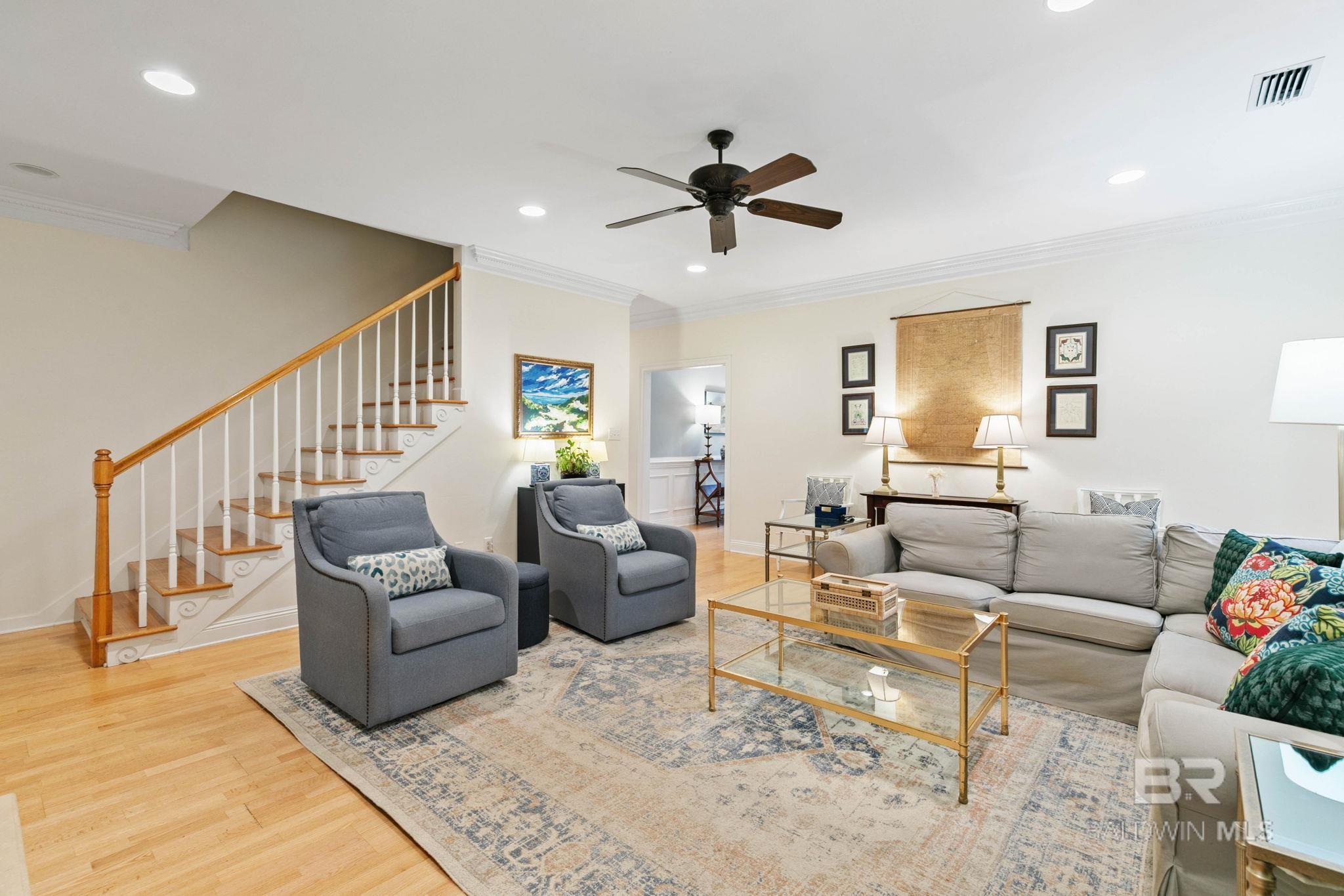https://zimg.paragon.ice.com/ParagonImages/Property/PG/BCAR/396316/20/0/0/2d981253464dd382f4872da6afe35685/7/53faa763ba136af375bcf3e5b1e32b97/396316-94626328-03b5-424d-bf93-543b2f50e10e.JPG