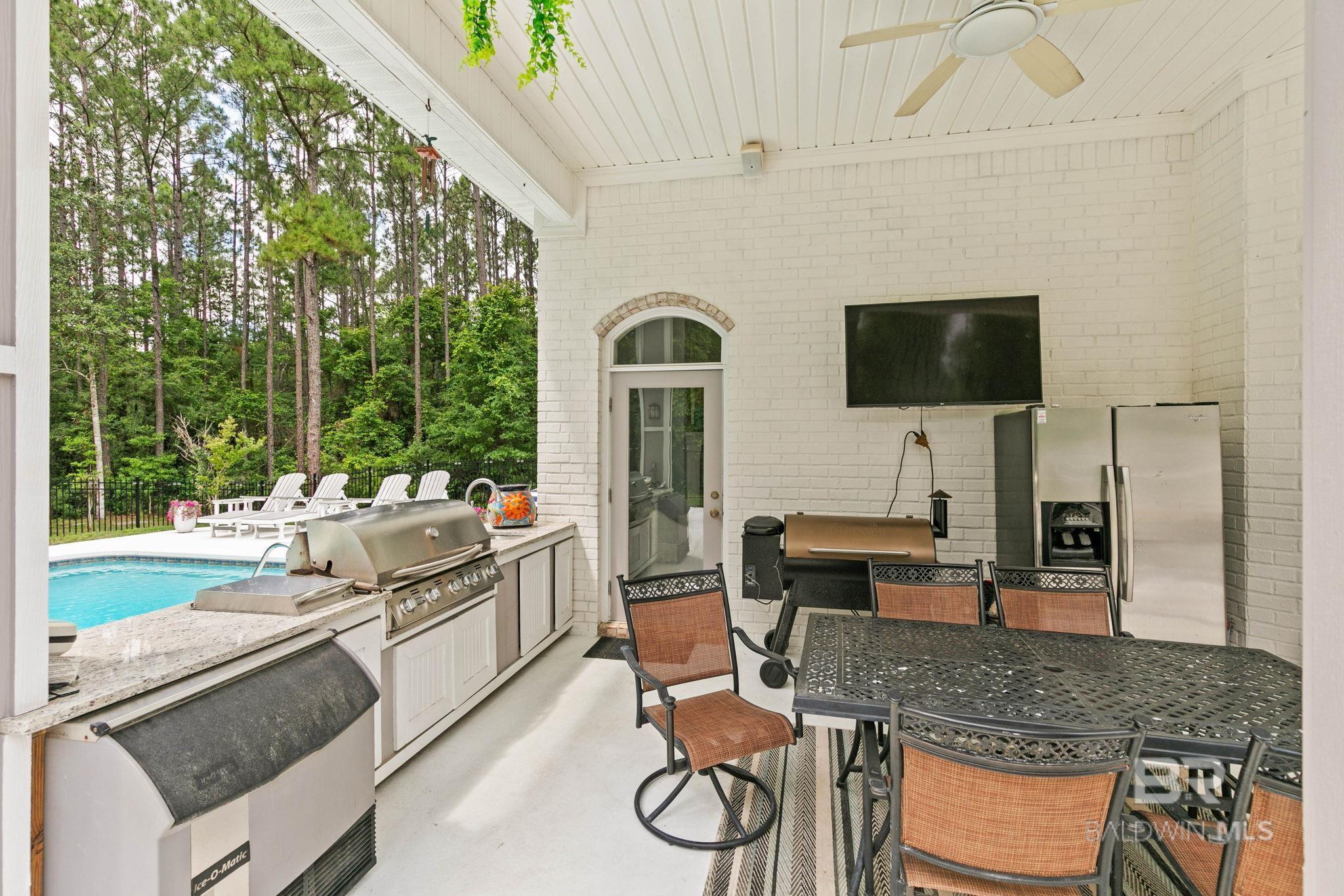 https://zimg.paragon.ice.com/ParagonImages/Property/PG/BCAR/396340/11/0/0/f704f3859bd7b64674129cd42f316241/7/bb465c573f6b32f35835149cddd8da61/396340-e6243d7d-8dc4-4a4f-a583-cb45ba3fb791.JPG